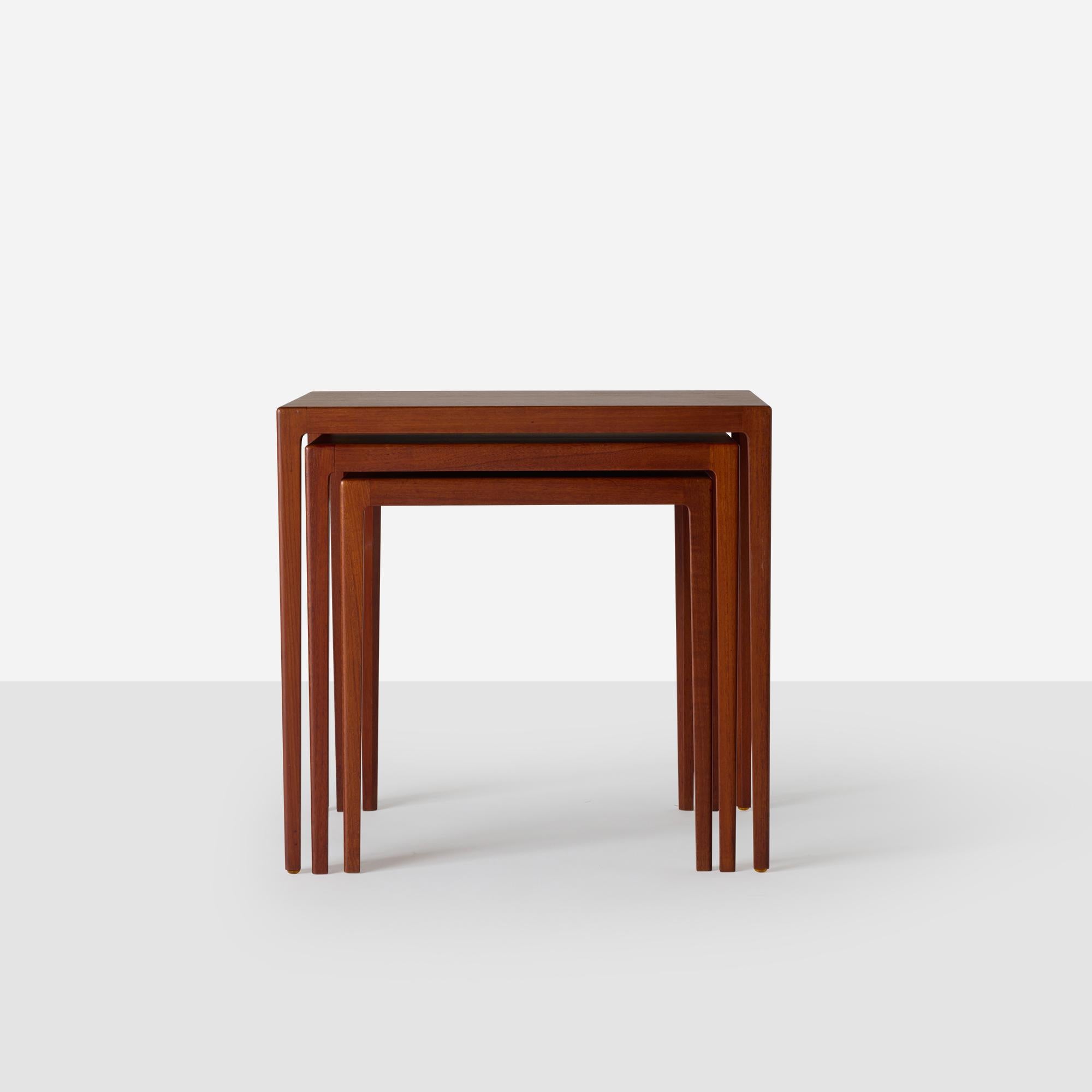 Conjunto de tres mesas nido de teca de Svenn Eske Kristensen para Ludvig Pontoppidan Moderno en venta
