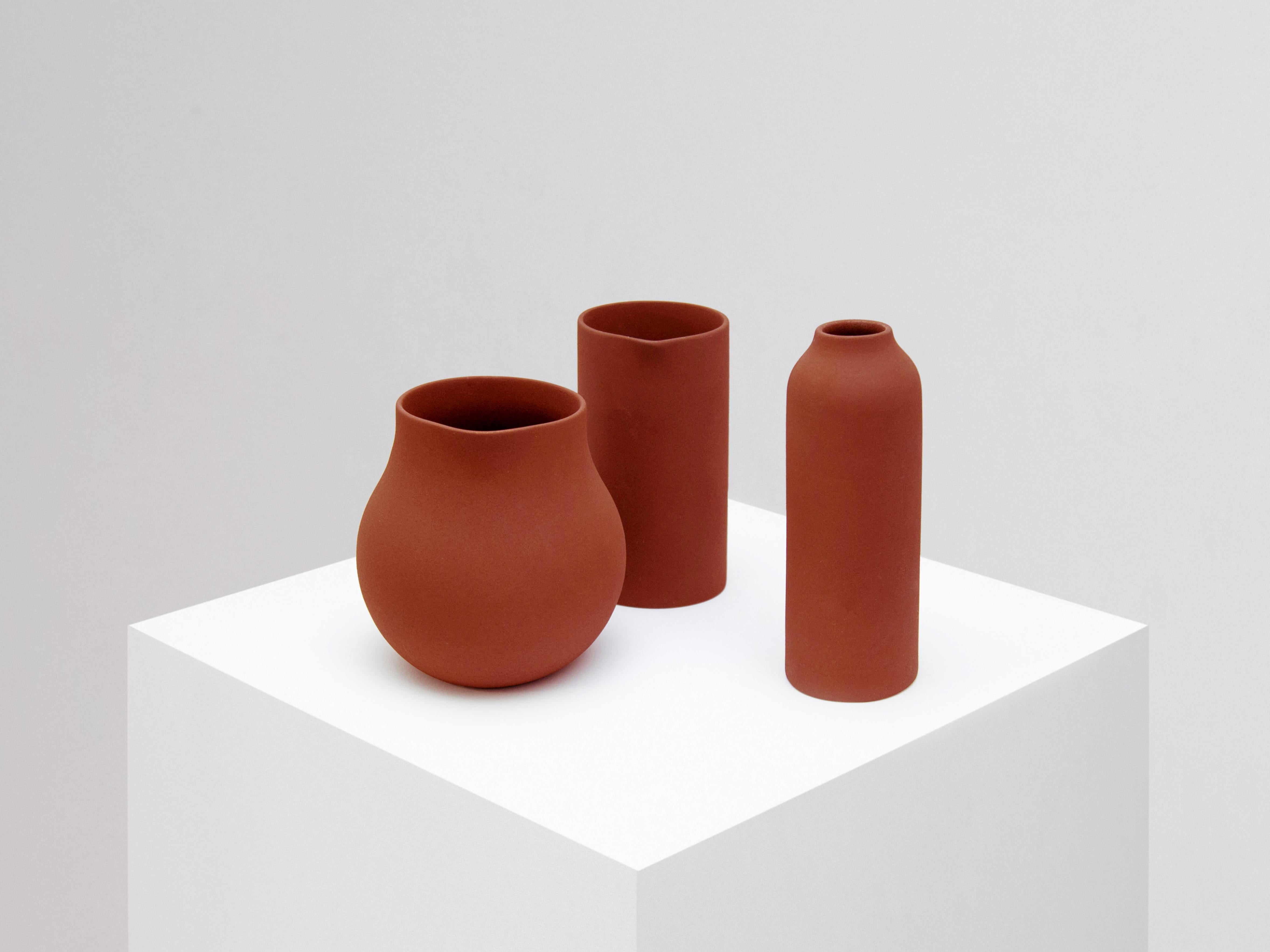 Mexican Set of Three Terracota Vessels in High Temperature Stoneware and Clay For Sale