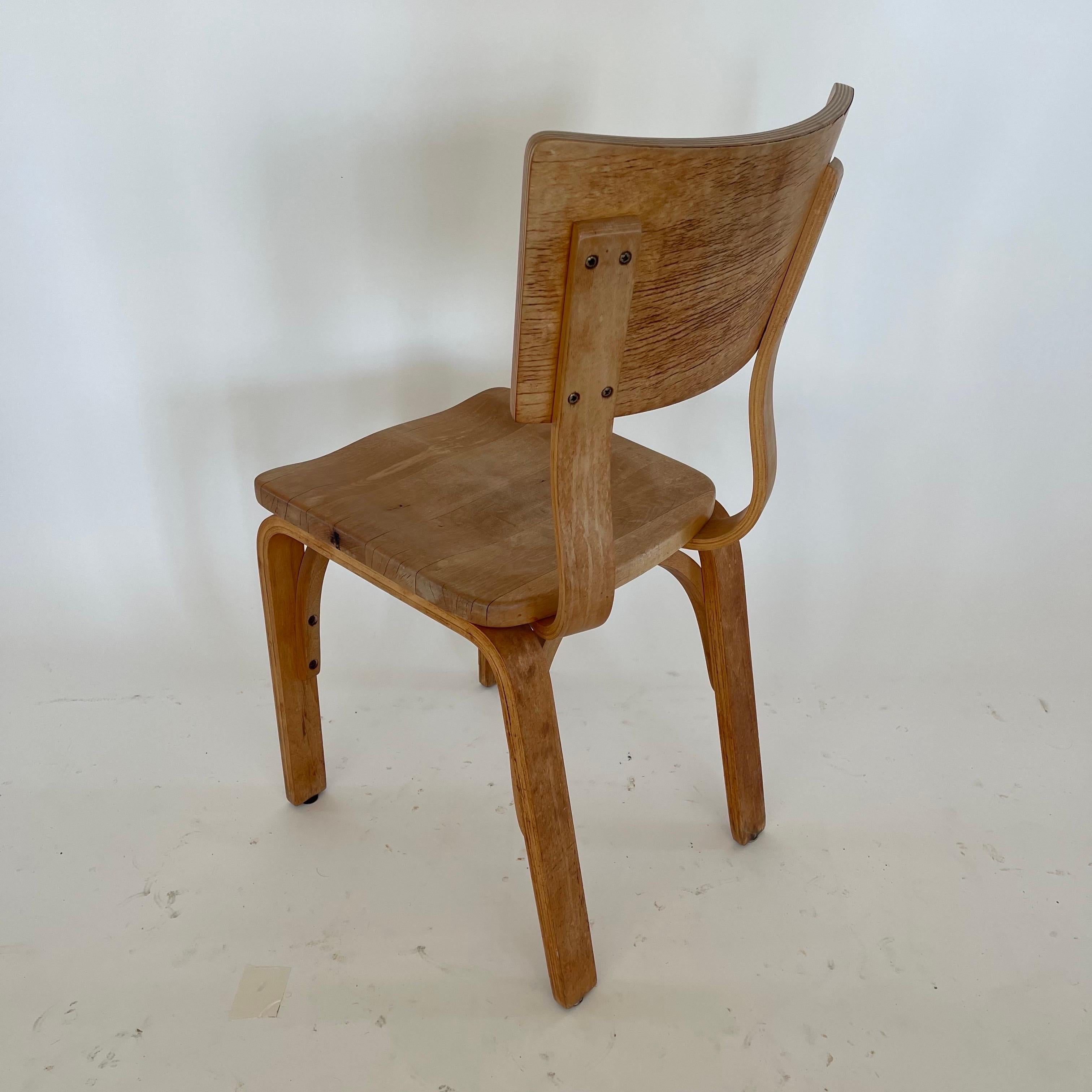 Set di tre sedie da pranzo Thonet 1216-S17-B1 in compensato curvato con sedile a sella, anni '40 in vendita 2