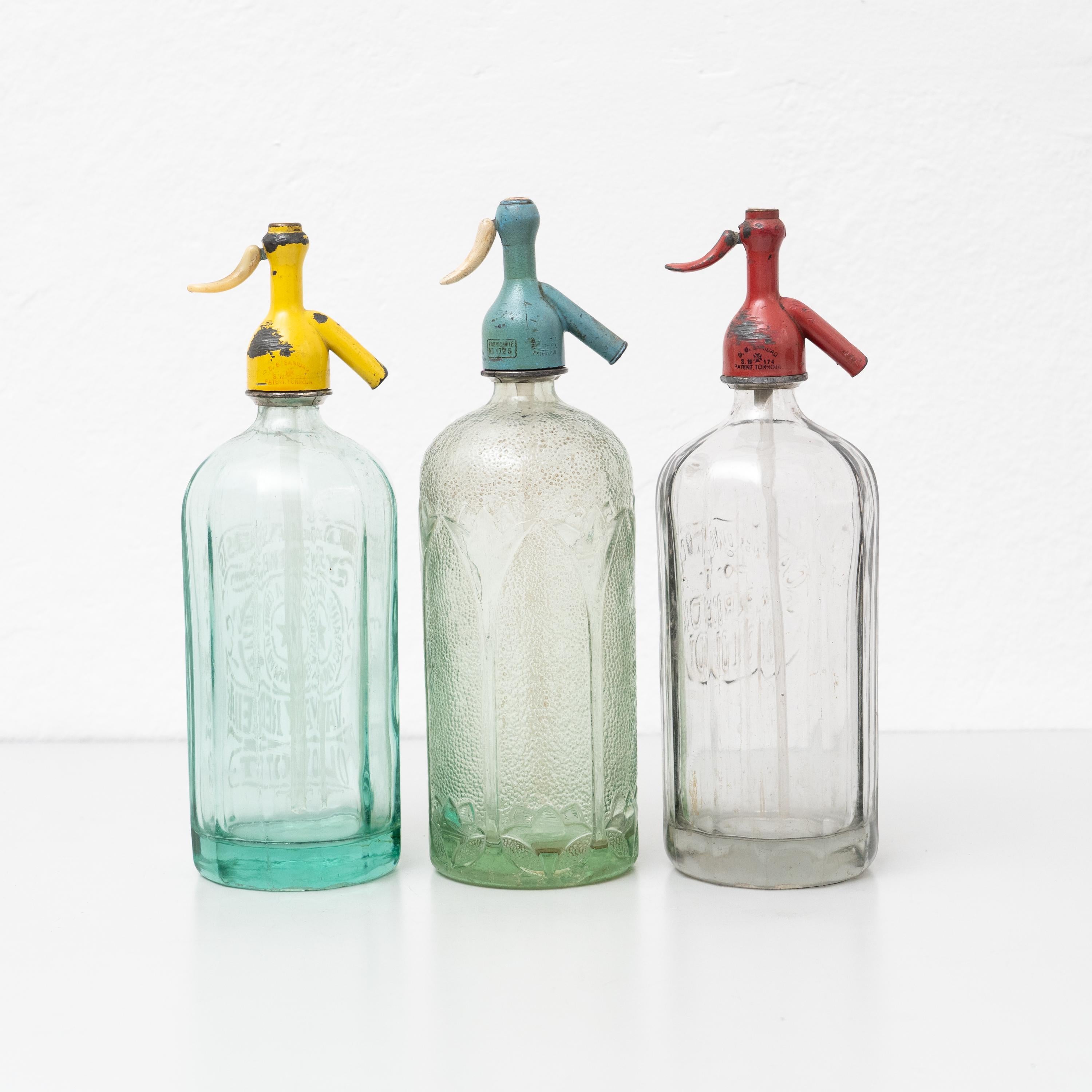 Set of three Traditional Vintage Catalan Soda Syphon, circa 1970 In Good Condition For Sale In Barcelona, Barcelona