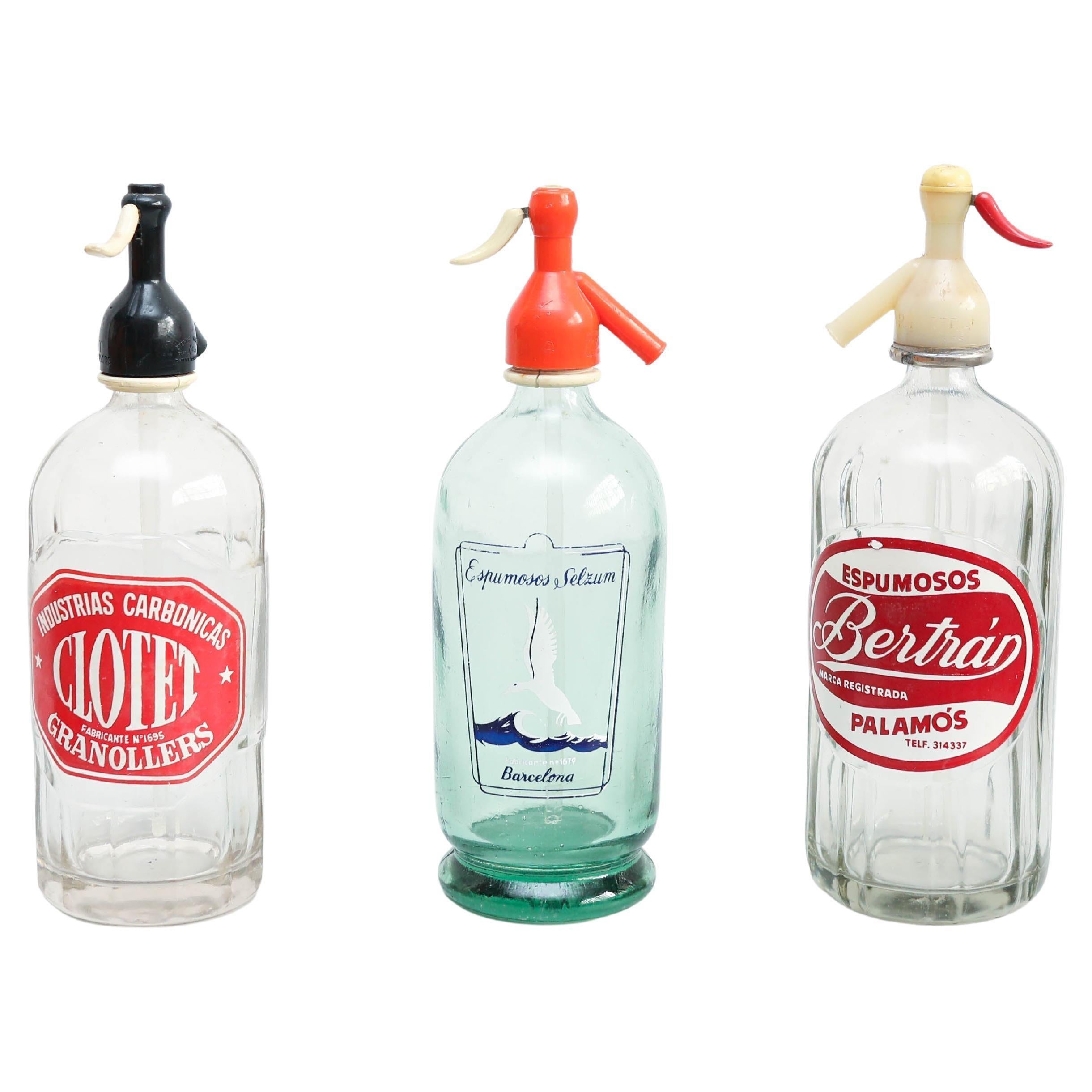 Set von drei traditionellen katalanischen Soda- Syphonen im Vintage-Stil, um 1990