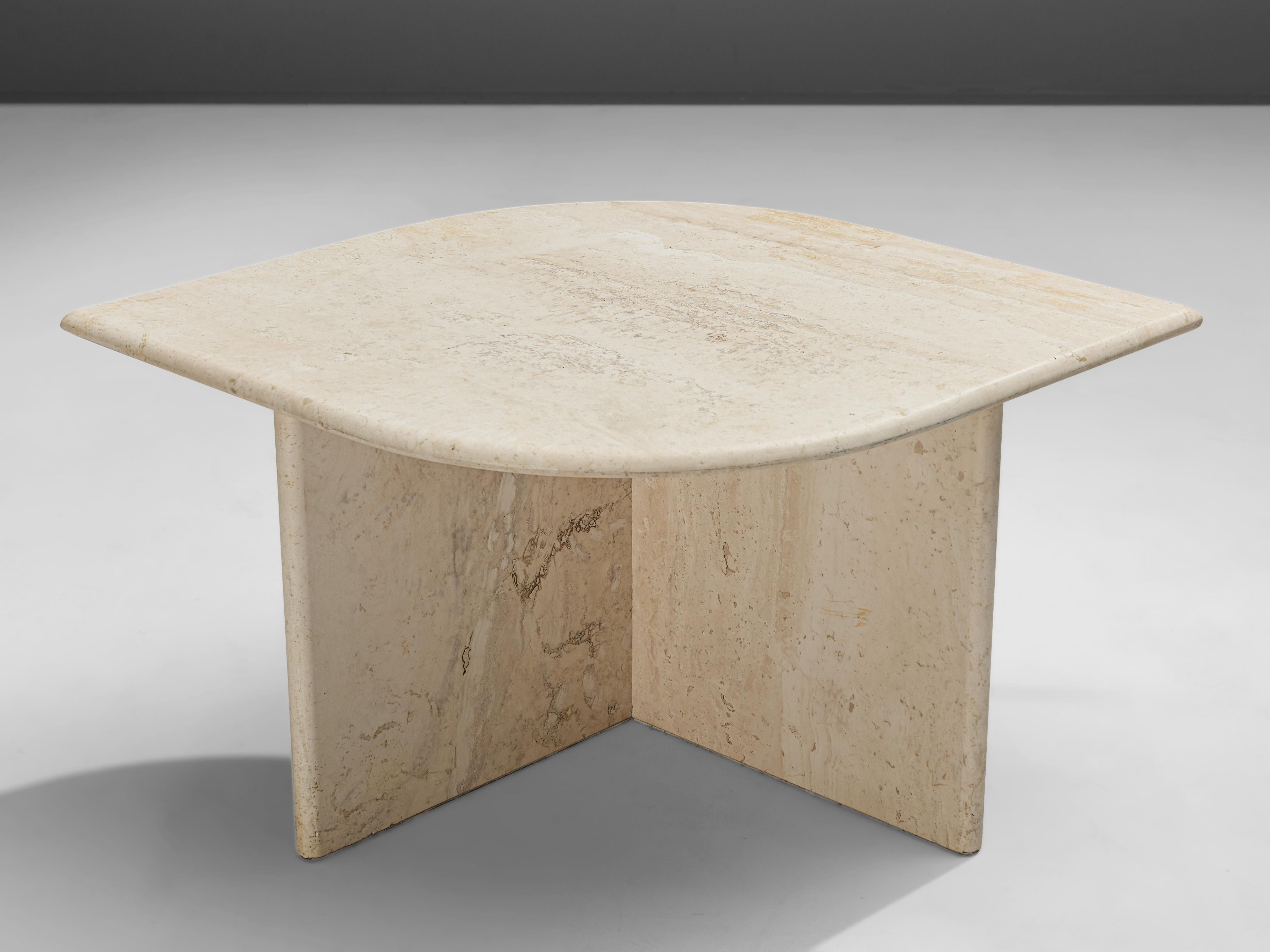 Set of Three Travertine Coffee Tables with Eye-Shaped Top In Good Condition In Waalwijk, NL