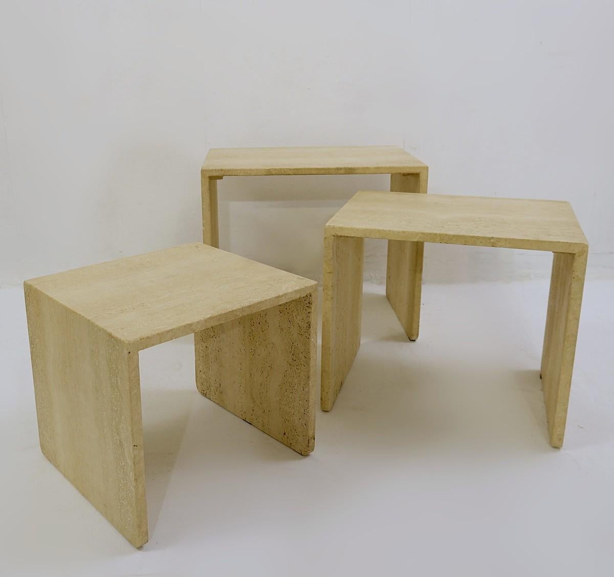 Set of Three Travertine Nesting Tables In Good Condition In Brussels, BE