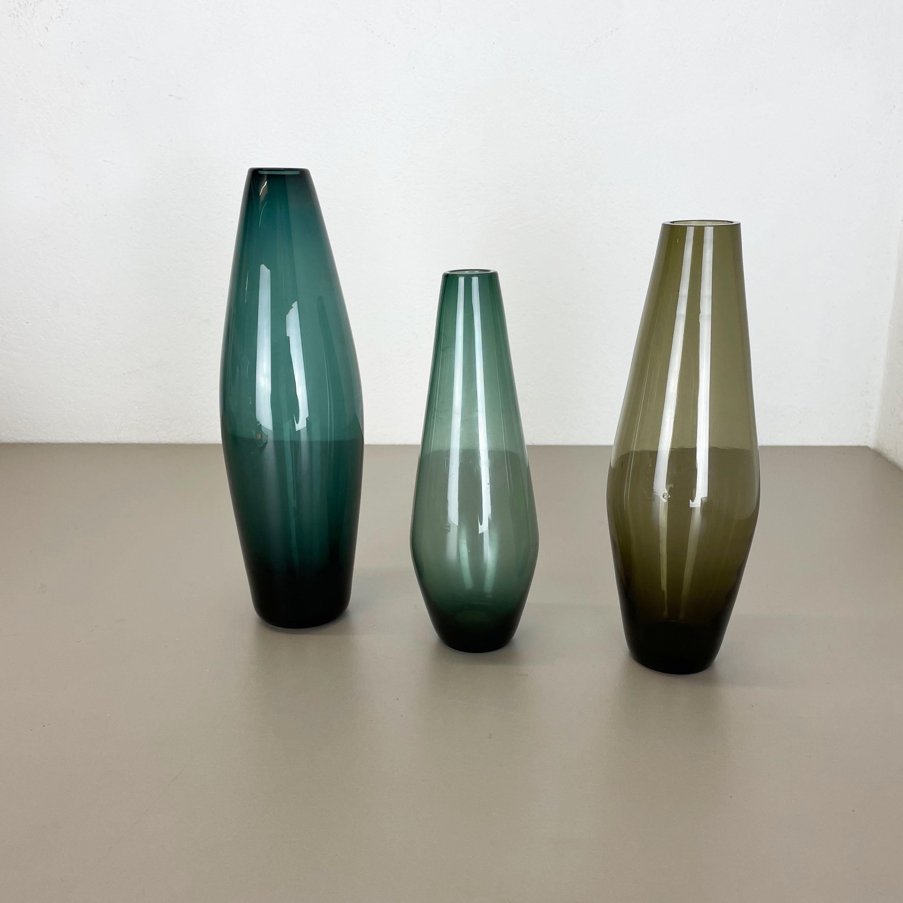 Article :

Ensemble de 3 vases en turmaline



Conception :

Prof. Wilhelm Wagenfeld Bauhaus pour WMF, Allemagne attribué.



Décennie :

1960s




Ensemble original de 3 vases des années 1960 dans le style de la série Wagenfeld