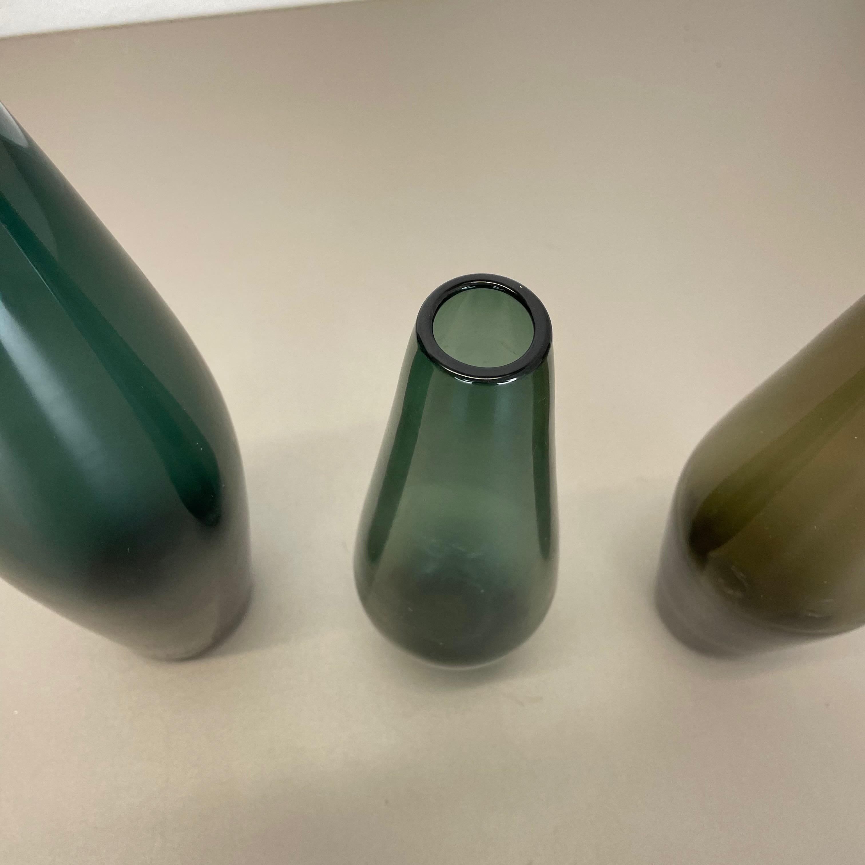 20ième siècle Ensemble de trois vases en turmalin attribués à Wilhelm Wagenfeld WMF, Allemagne, années 1960 en vente