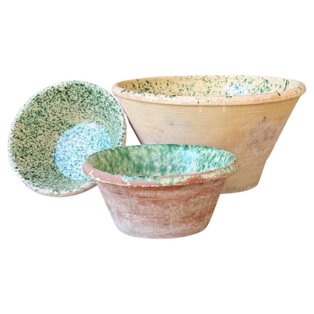 Set of Three Tuscan Bowls, early 1900s For Sale