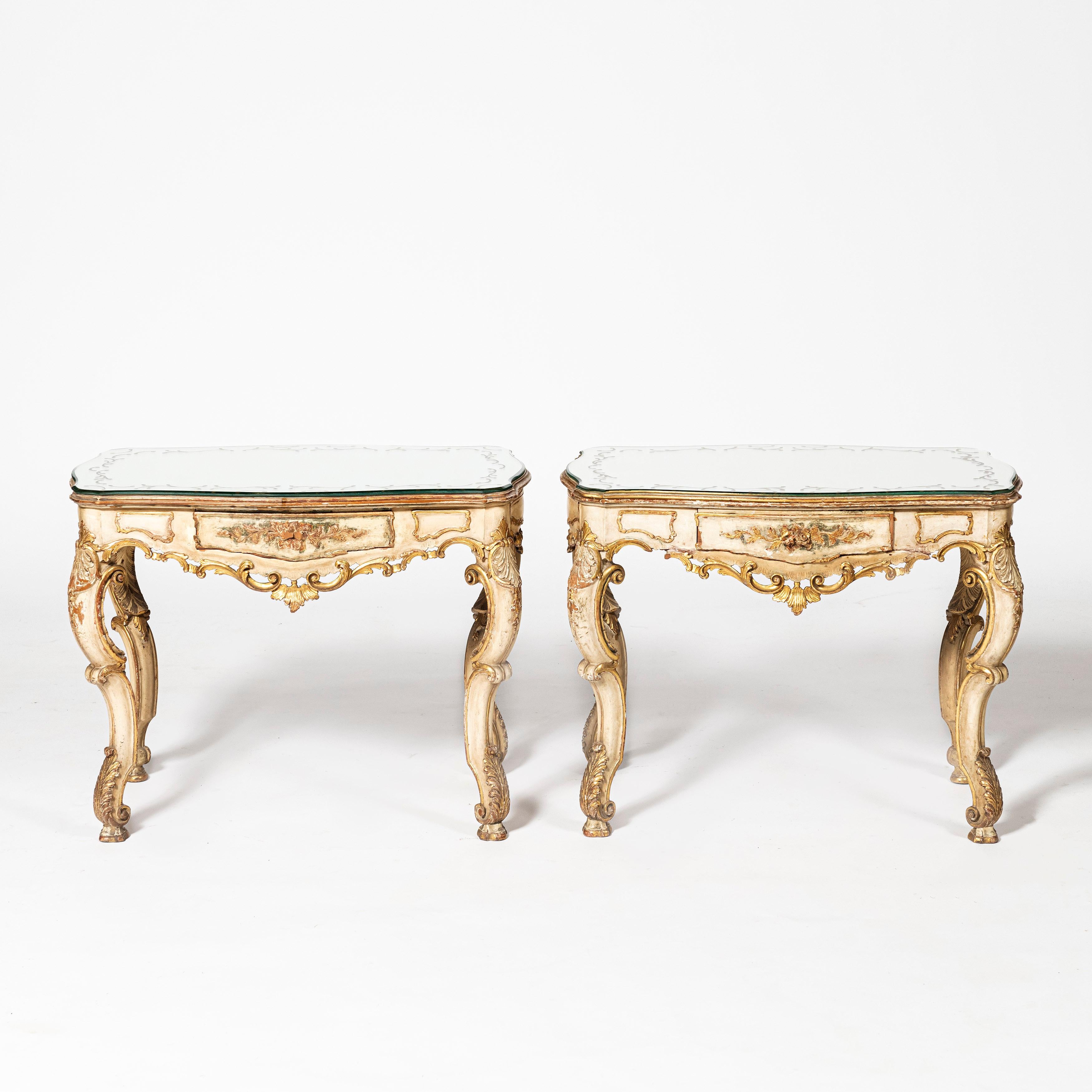 Patinated wood, gold leaf and mirror three piece set of Venetian rococo console table and night stands. Italy, late 19th century.

Console dimensions: 81 cm height, 97 cm width, 32 cm depth.
Nightstands dimensions: 49 cm height, 64 cm width, 39