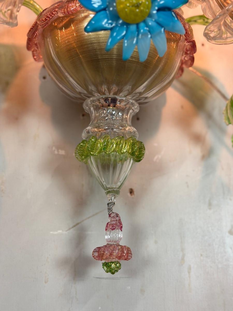 Set of three Venetian wall lights in multicoloured Murano glass, circa 1950 For Sale 5