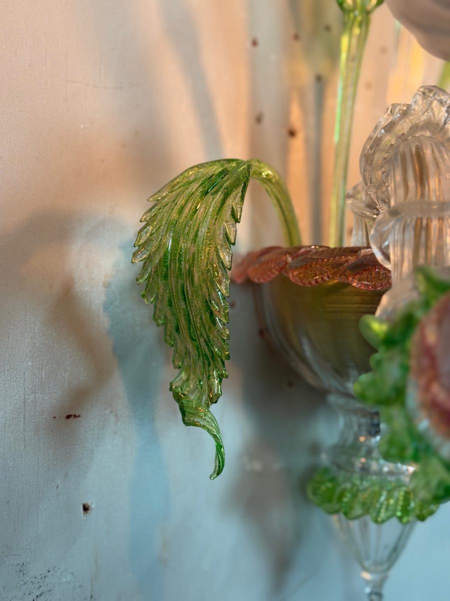 Set of three Venetian wall lights in multicoloured Murano glass, circa 1950 For Sale 1