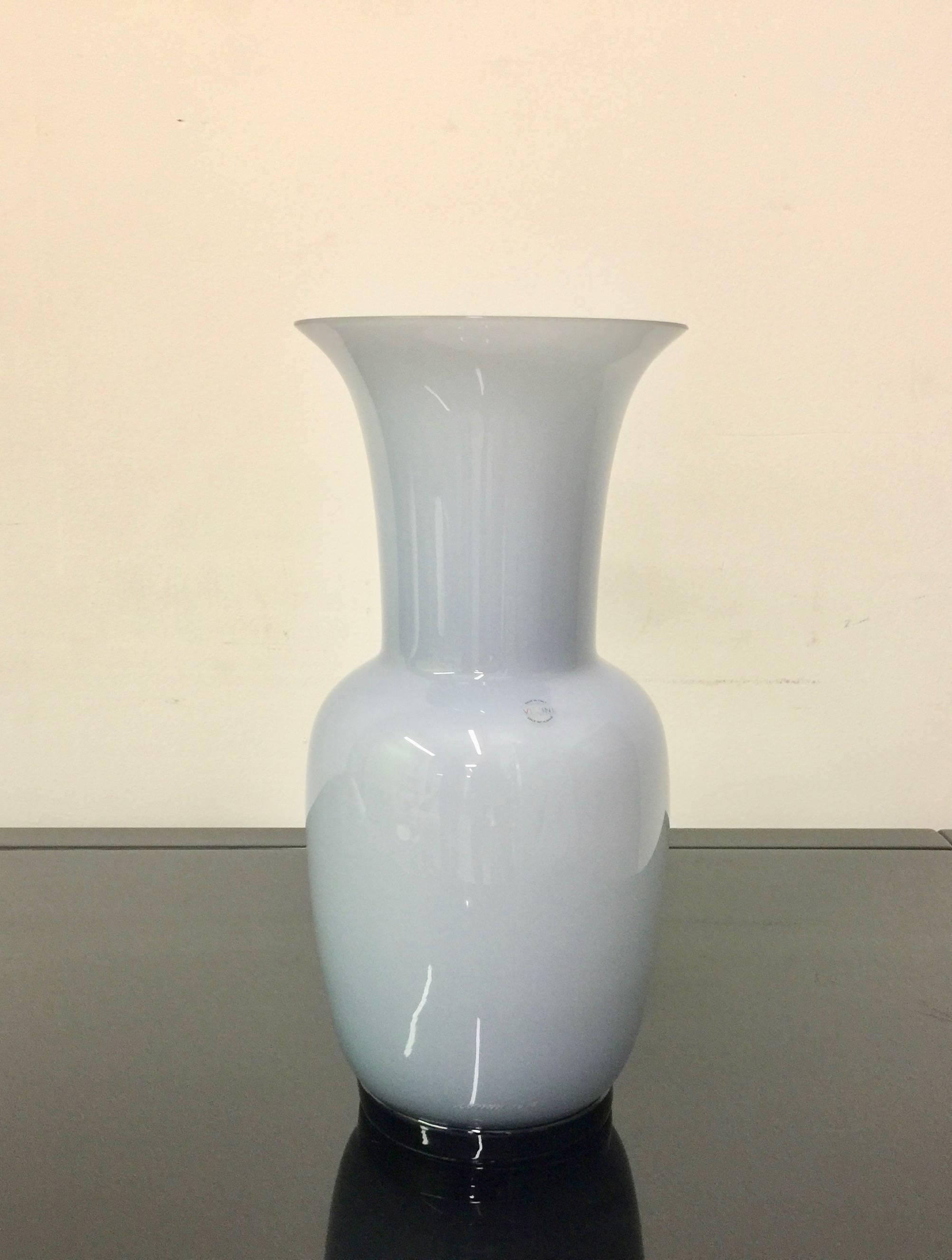 Contemporary Set of Three Venini Murano Glass Vases Gray and White Color Combo For Sale