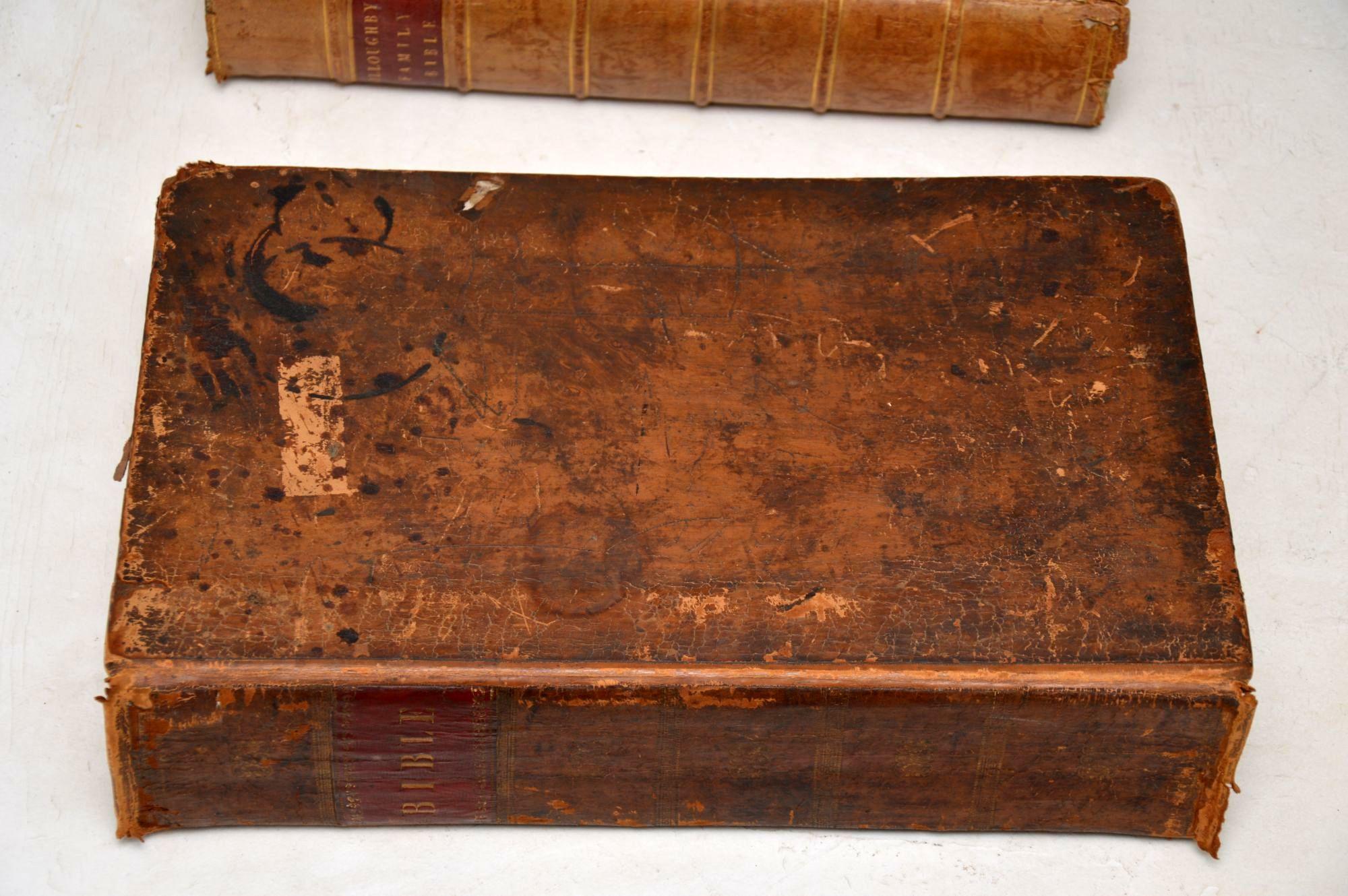 Set von drei sehr großen antiken Heiligen Bibelen aus dem Jahr 1778, 1813 und 1844 (Papier)