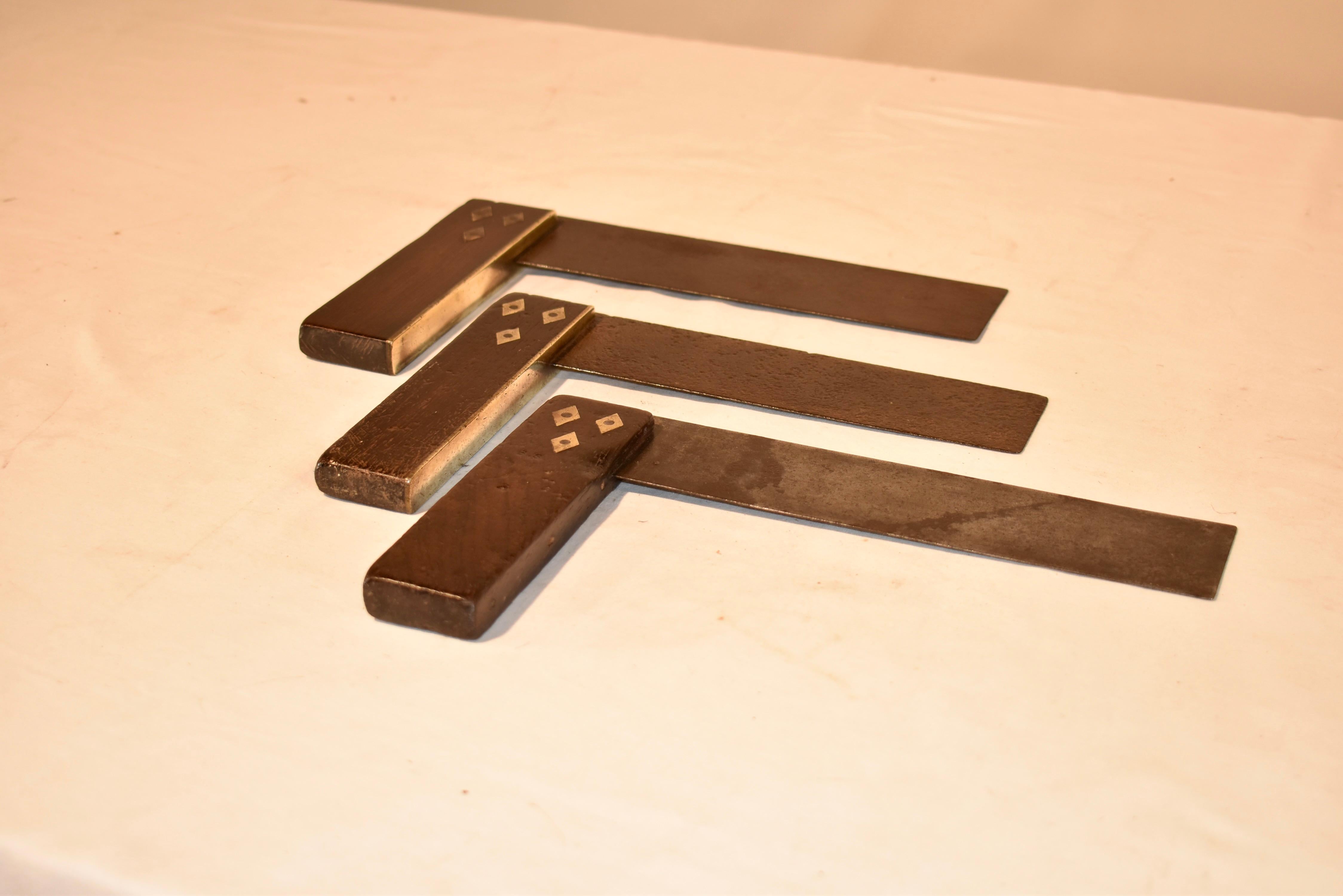 Victorien Set of Three Victorian Set Squares, C.I.C. 1880 en vente