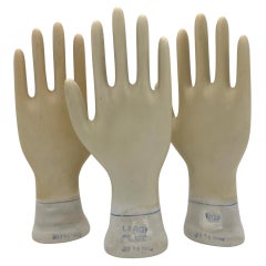 Juego de tres Vintage Industrial Americano  Moldes para guantes de porcelana