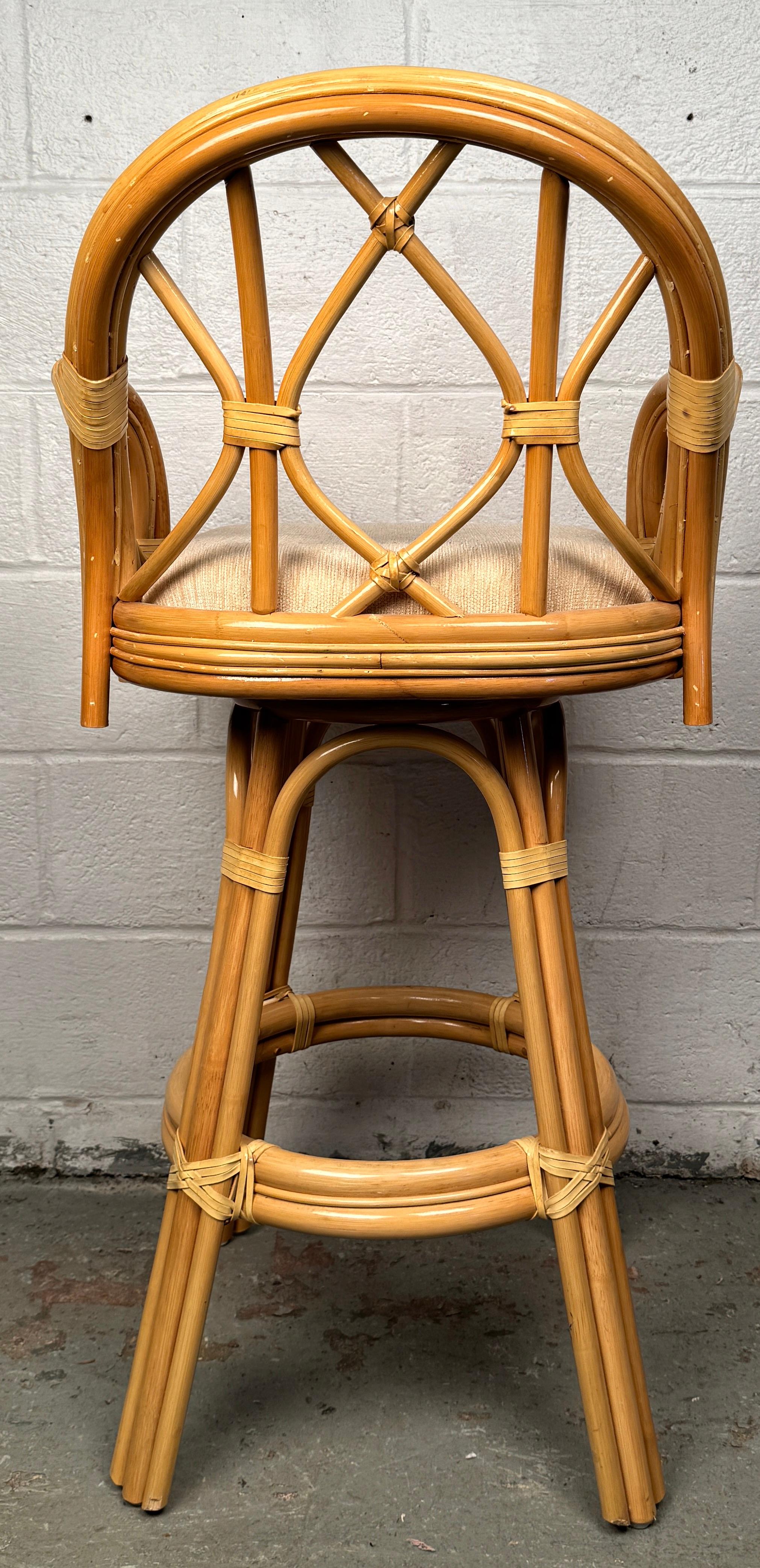 Ensemble de trois tabourets de bar en bambou vintage en vente 7