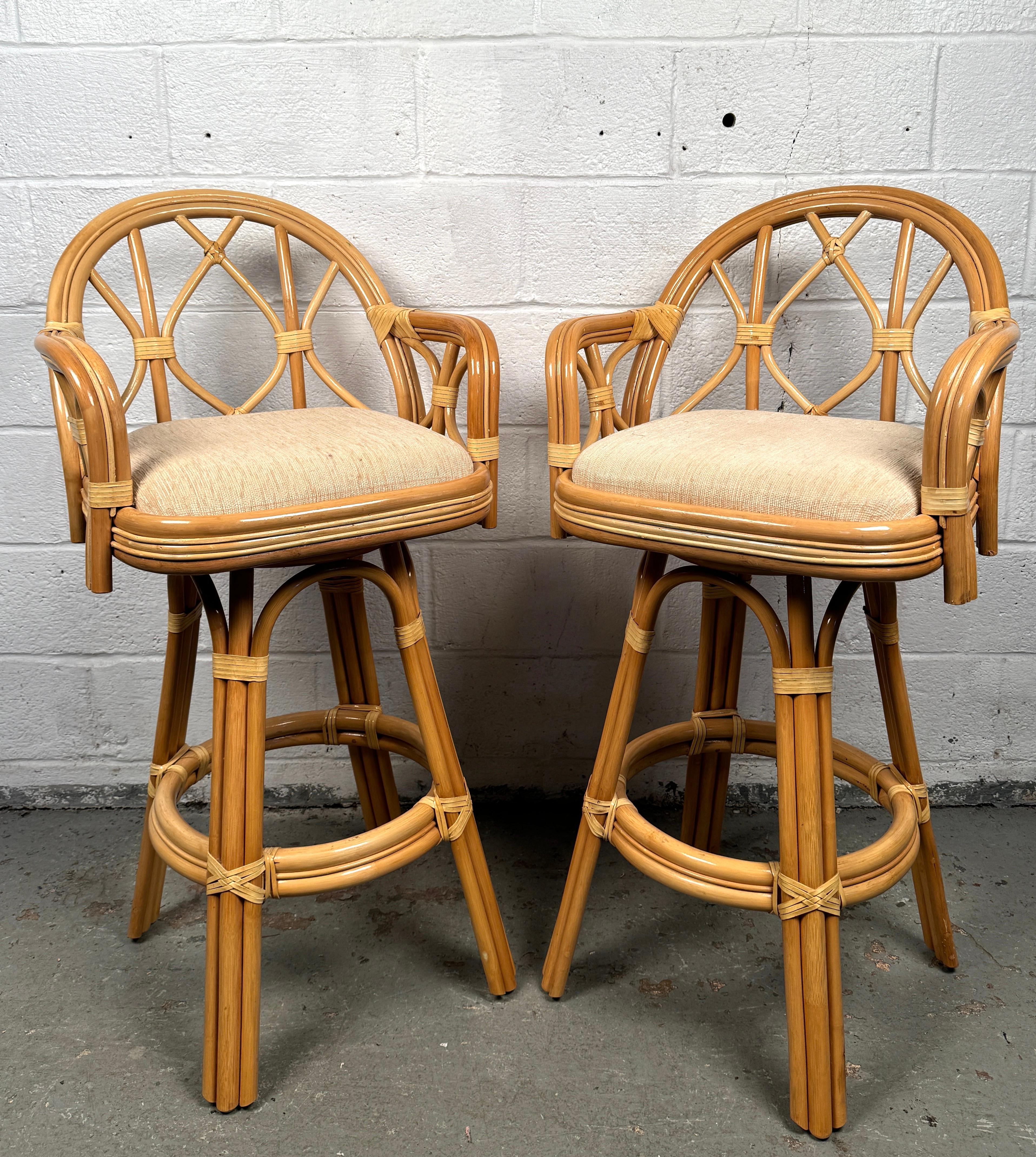 Ensemble de trois tabourets de bar en bambou vintage en vente 2