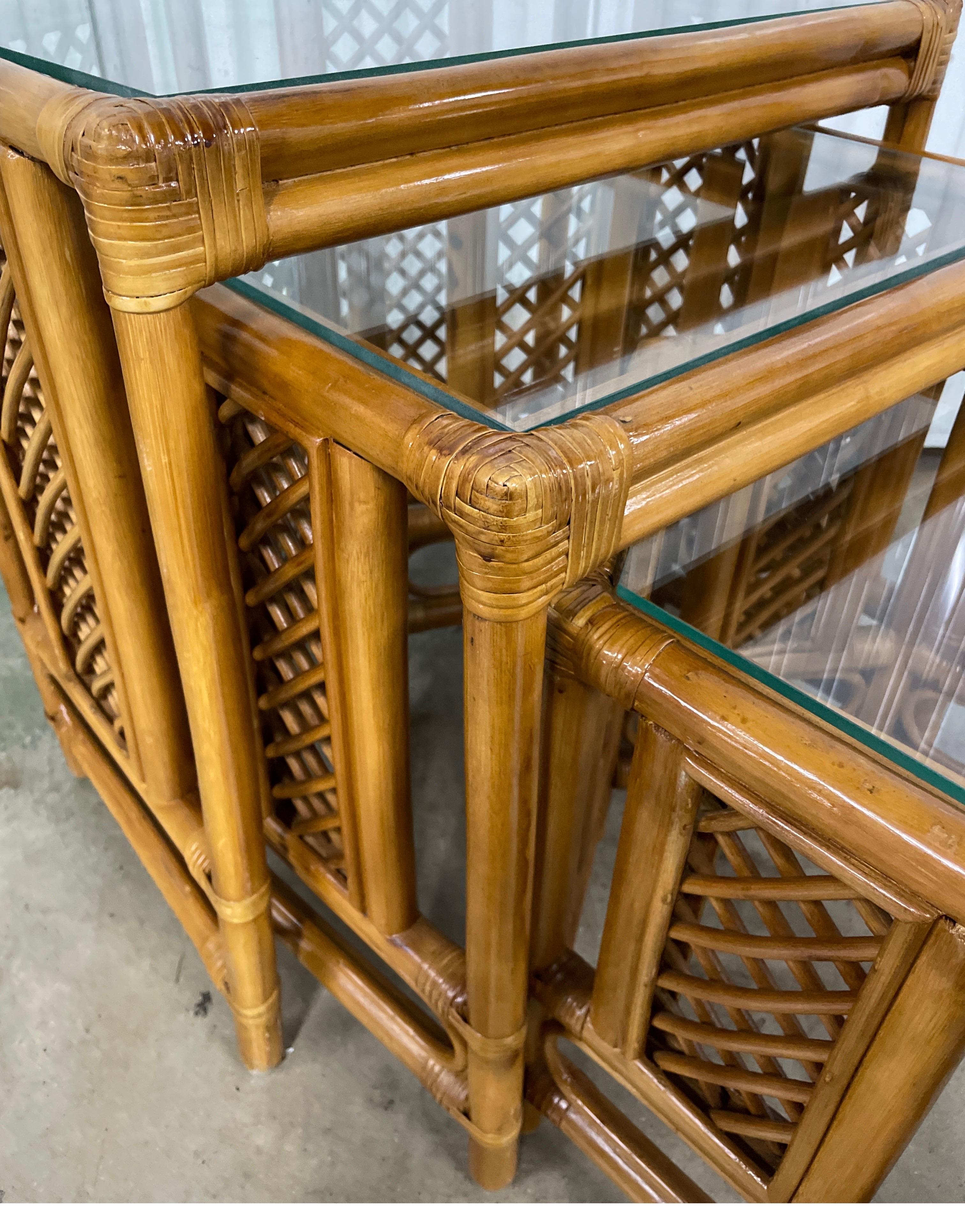 Set of Three Vintage Bamboo Nesting / Stacking Tables In Good Condition For Sale In West Palm Beach, FL