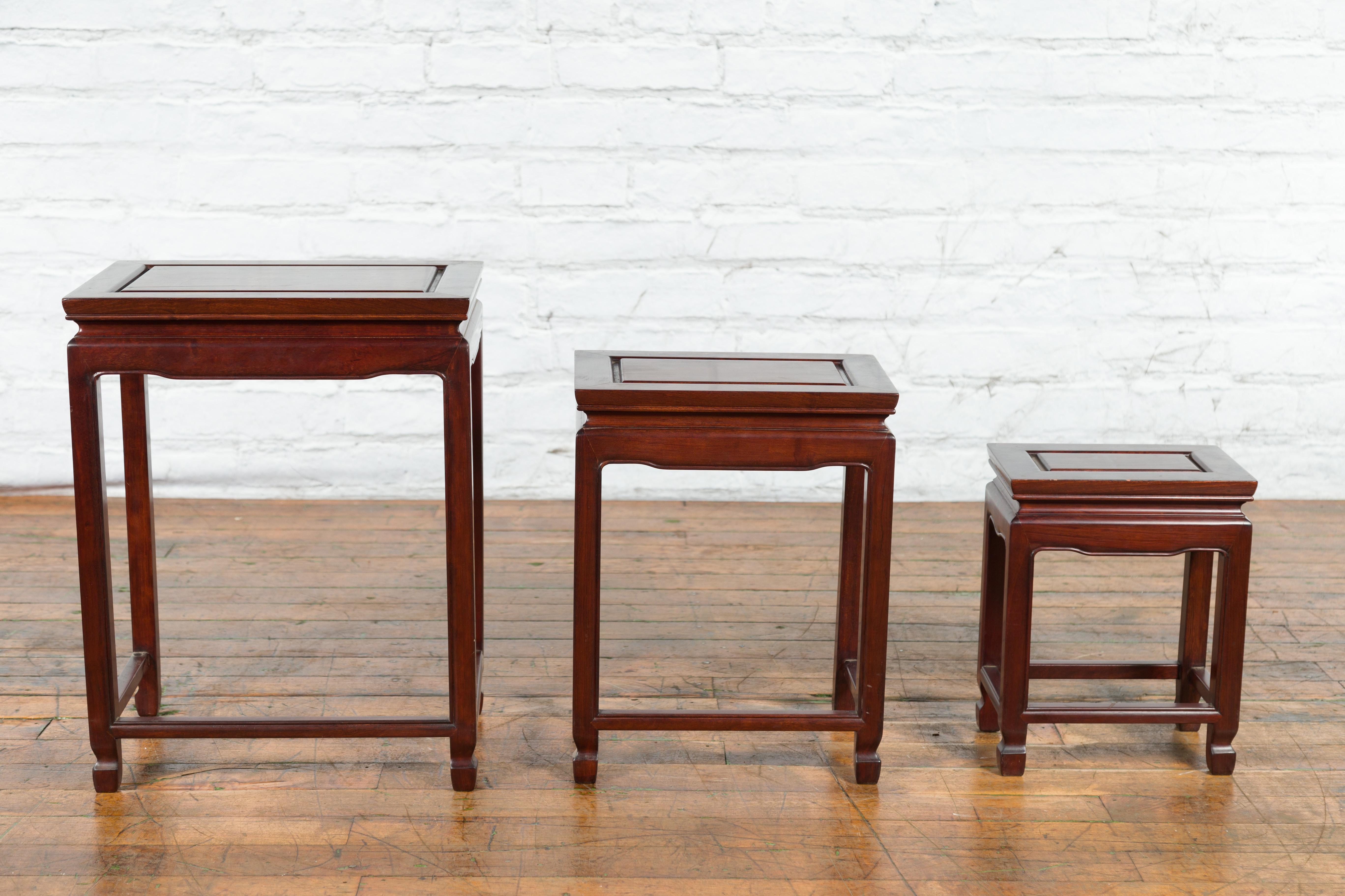 20th Century Set of Three Vintage Chinese Rosewood Nesting Tables with Dark Patina For Sale