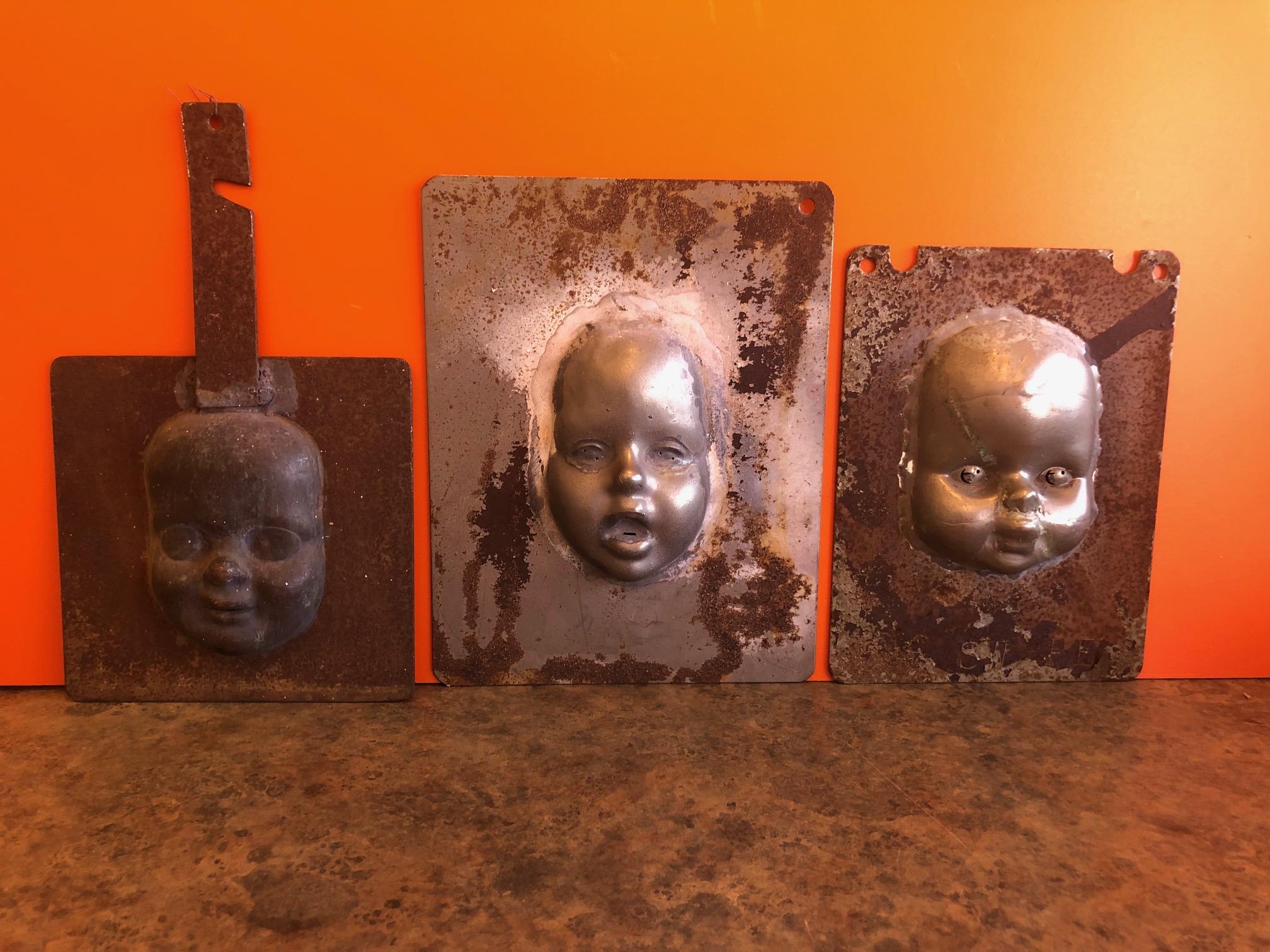 Ensemble de trois moules vintage pour têtes de poupées et visages Steampunk en vente 5