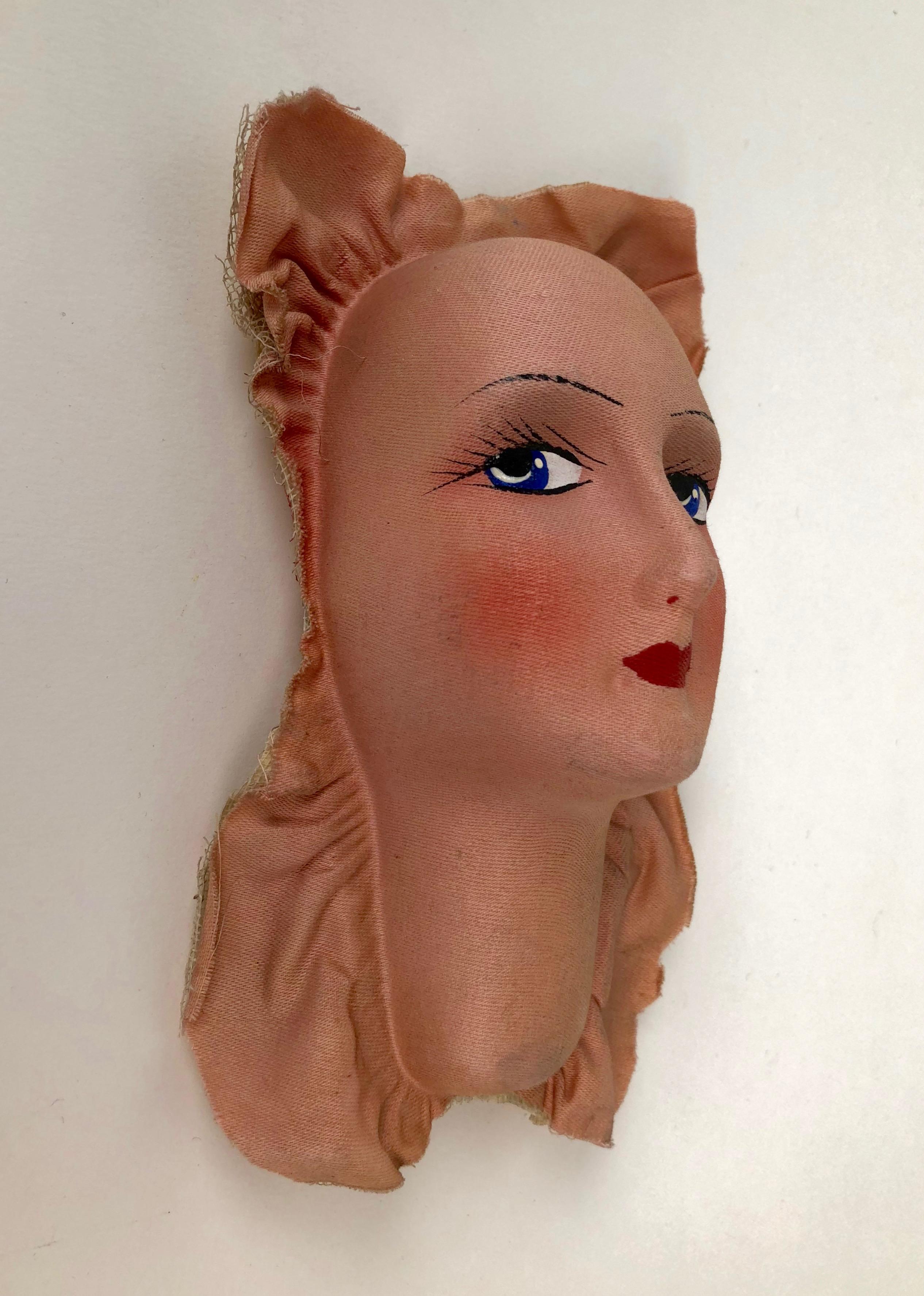 Satz von drei, Vintage, Französisch, Pierrot Boudoir Puppe Gesichter aus den 1920er Jahren im Zustand „Gut“ im Angebot in Vienna, Austria