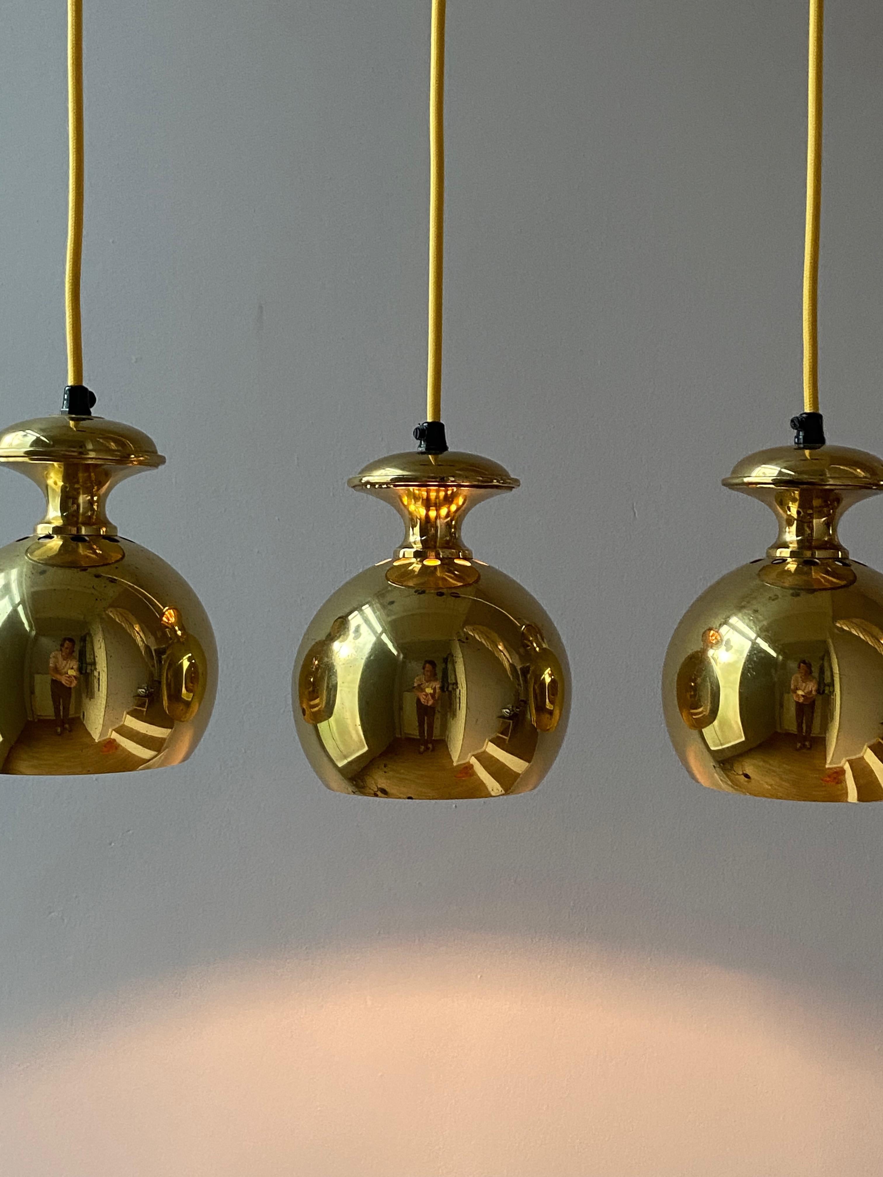 Set of Three Vintage Golden Bell Scandi-Lamp Pendant Lamps 1960's Denmark 7