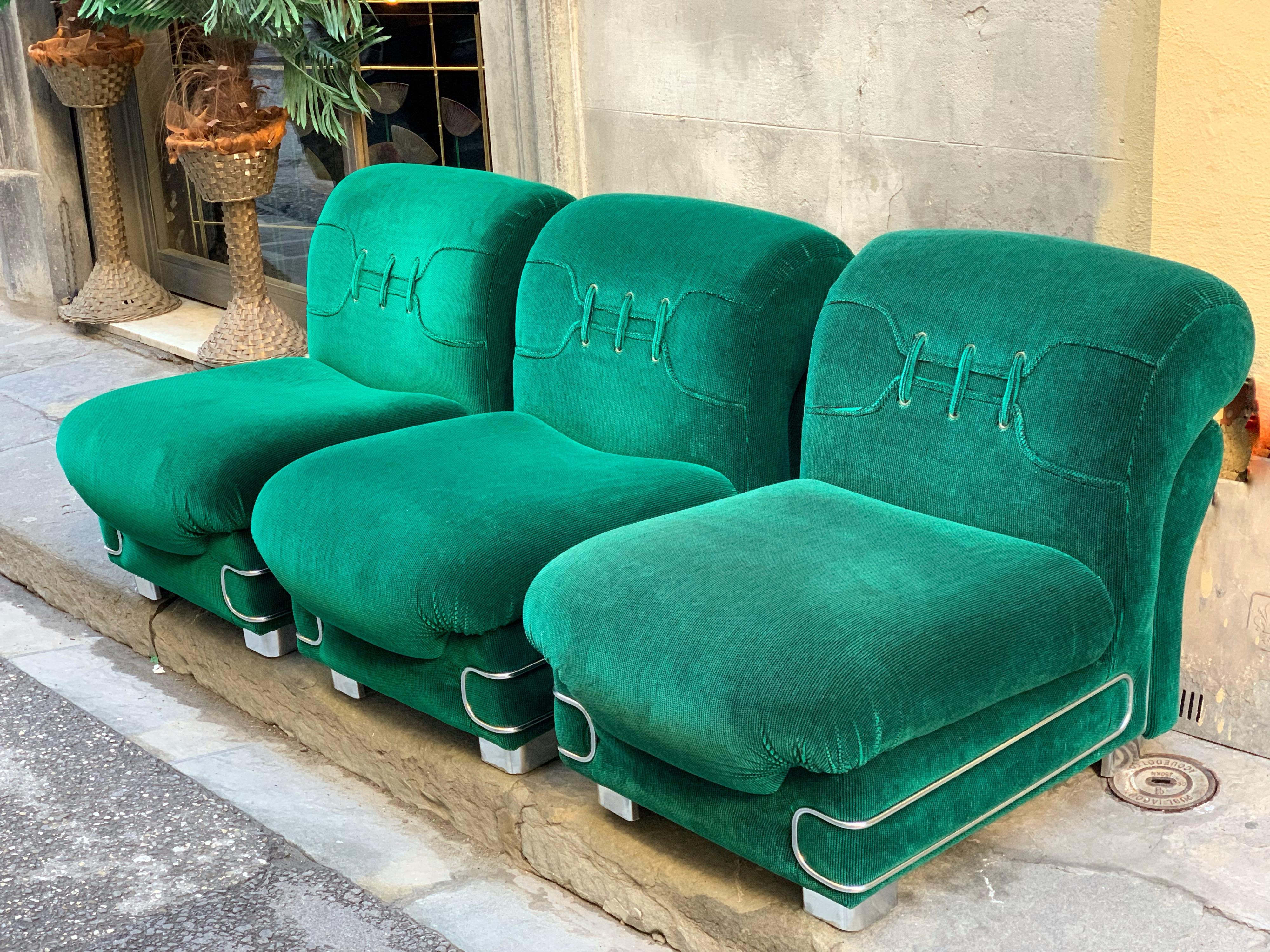Set of three vintage green armchairs with chrome details.
Perfect Vintage Condition of the original green velvet woven with black thread.
