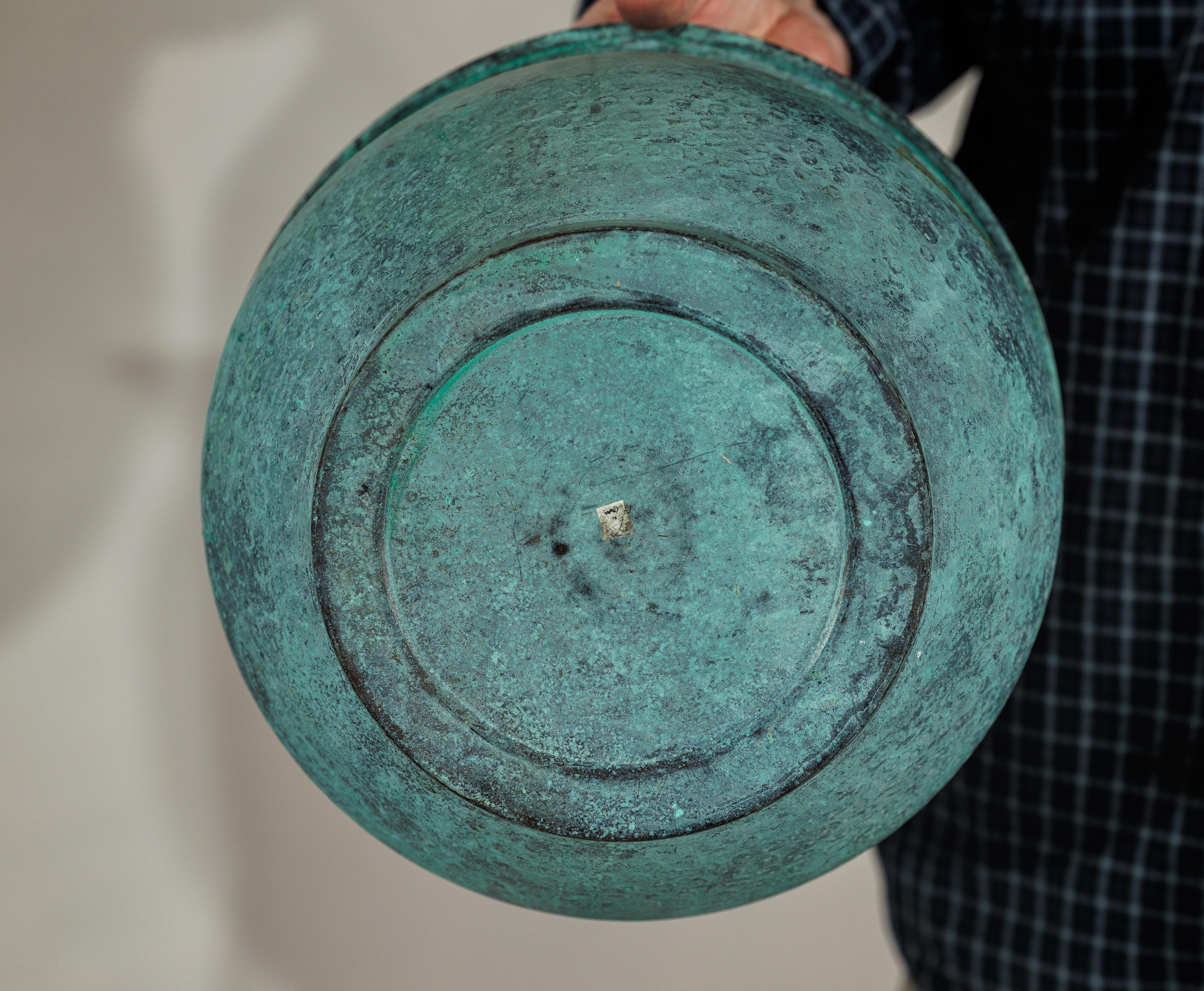 Set di tre cachepot indiani d'epoca in rame con patina turchese invecchiata in vendita 11