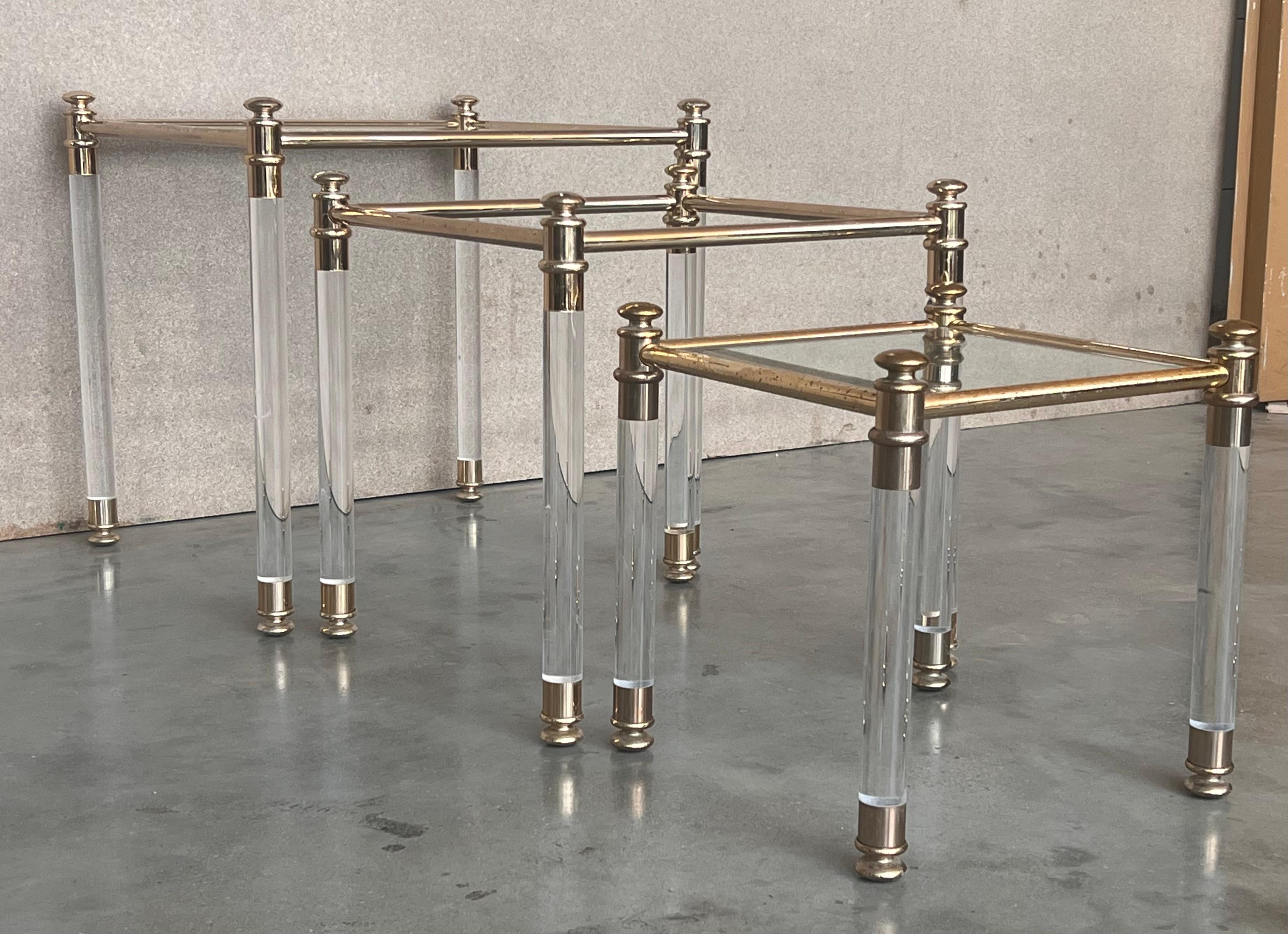 Set of Three Vintage Lucite an Brass Nesting Tables with Glass Top For Sale 4