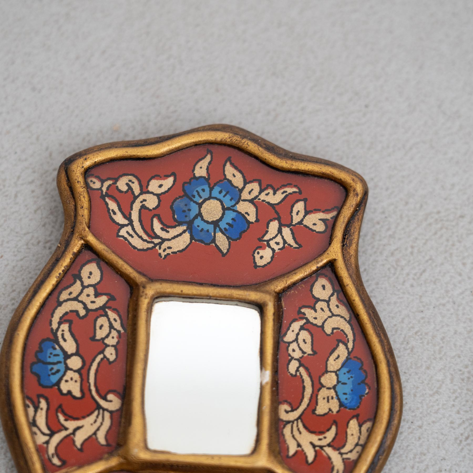 Ensemble de trois miroirs muraux péruviens vintage du milieu du siècle en bois peints à la main en vente 3