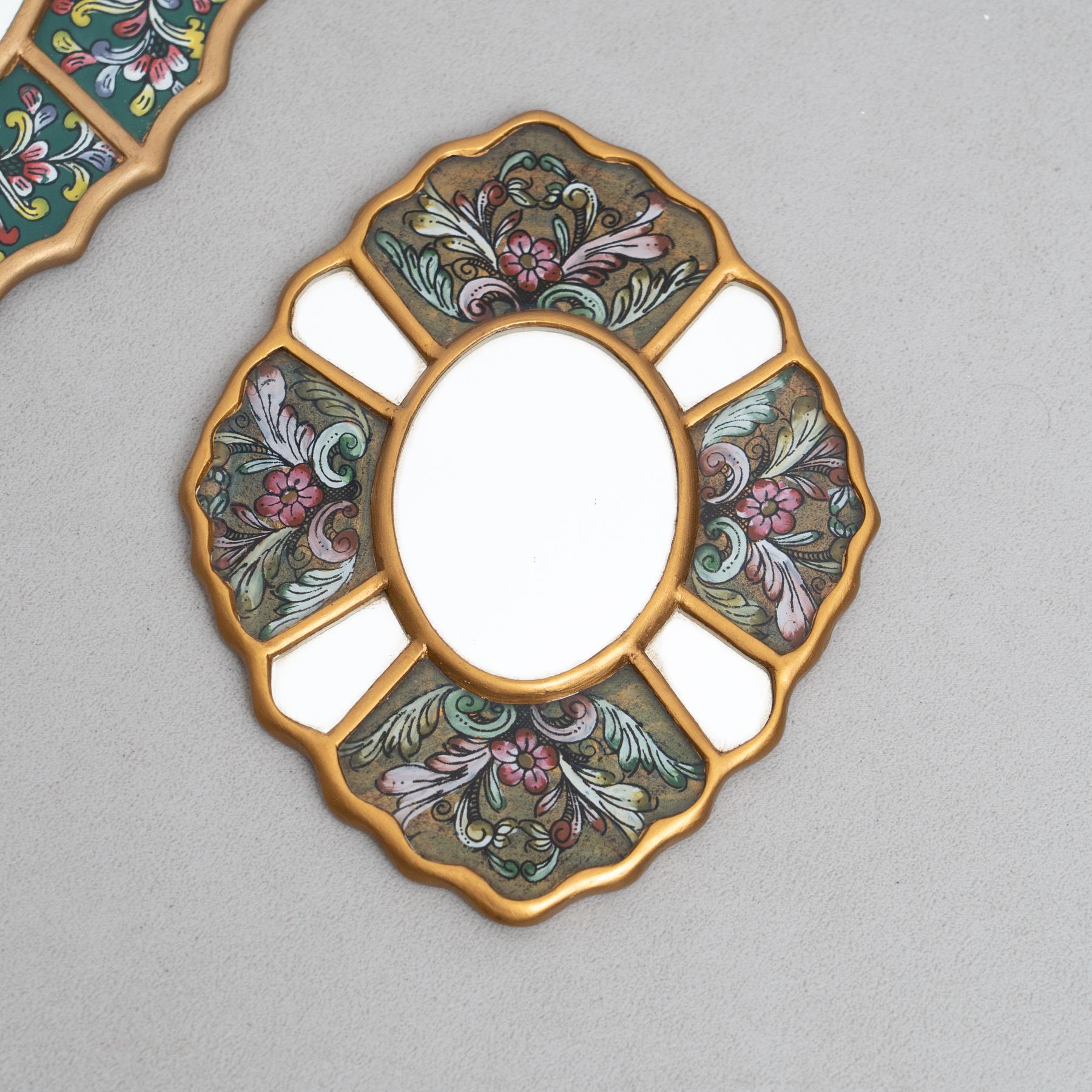 Ensemble de trois miroirs muraux péruviens vintage du milieu du siècle en bois peints à la main Bon état - En vente à Barcelona, ES