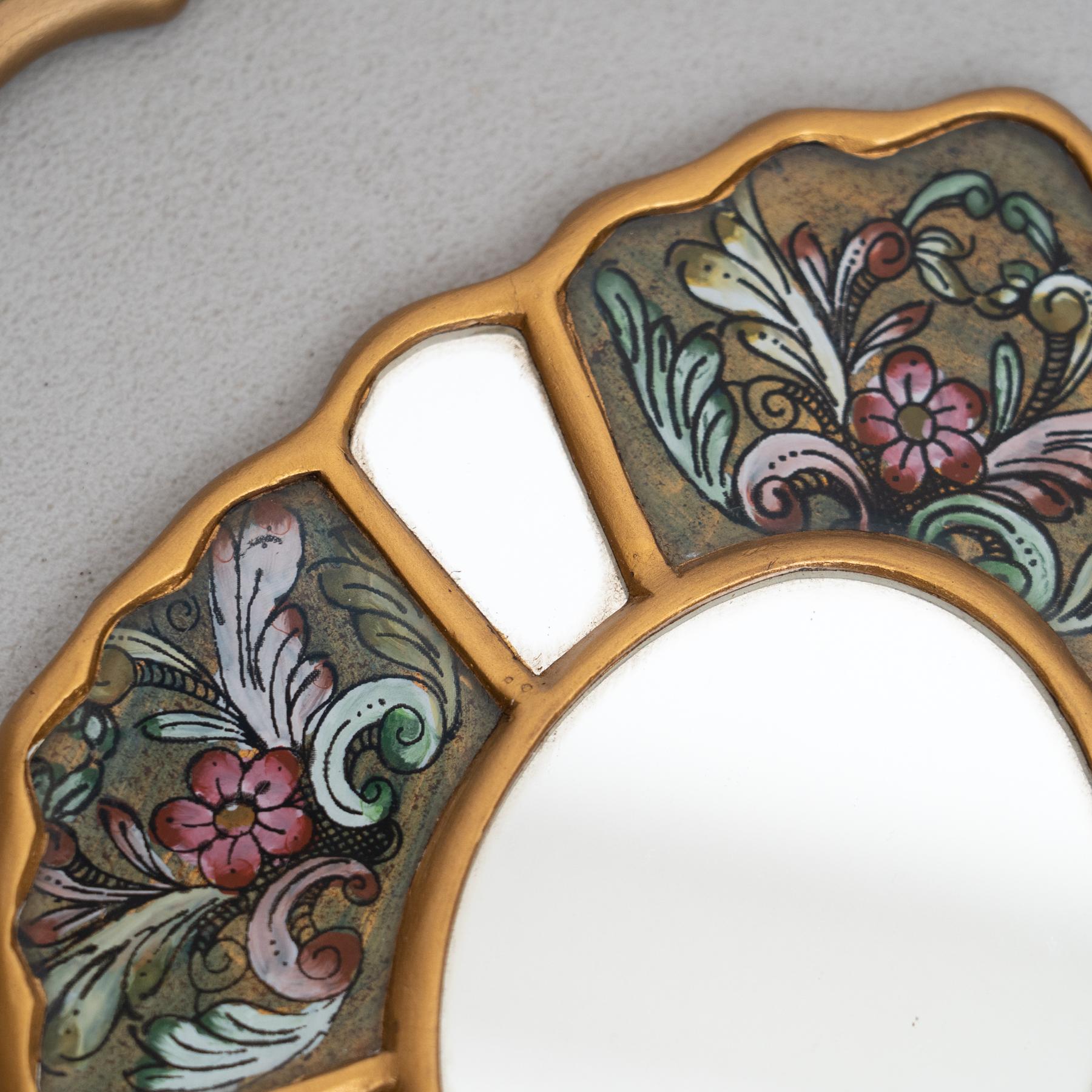 Ensemble de trois miroirs muraux péruviens vintage du milieu du siècle en bois peints à la main en vente 2