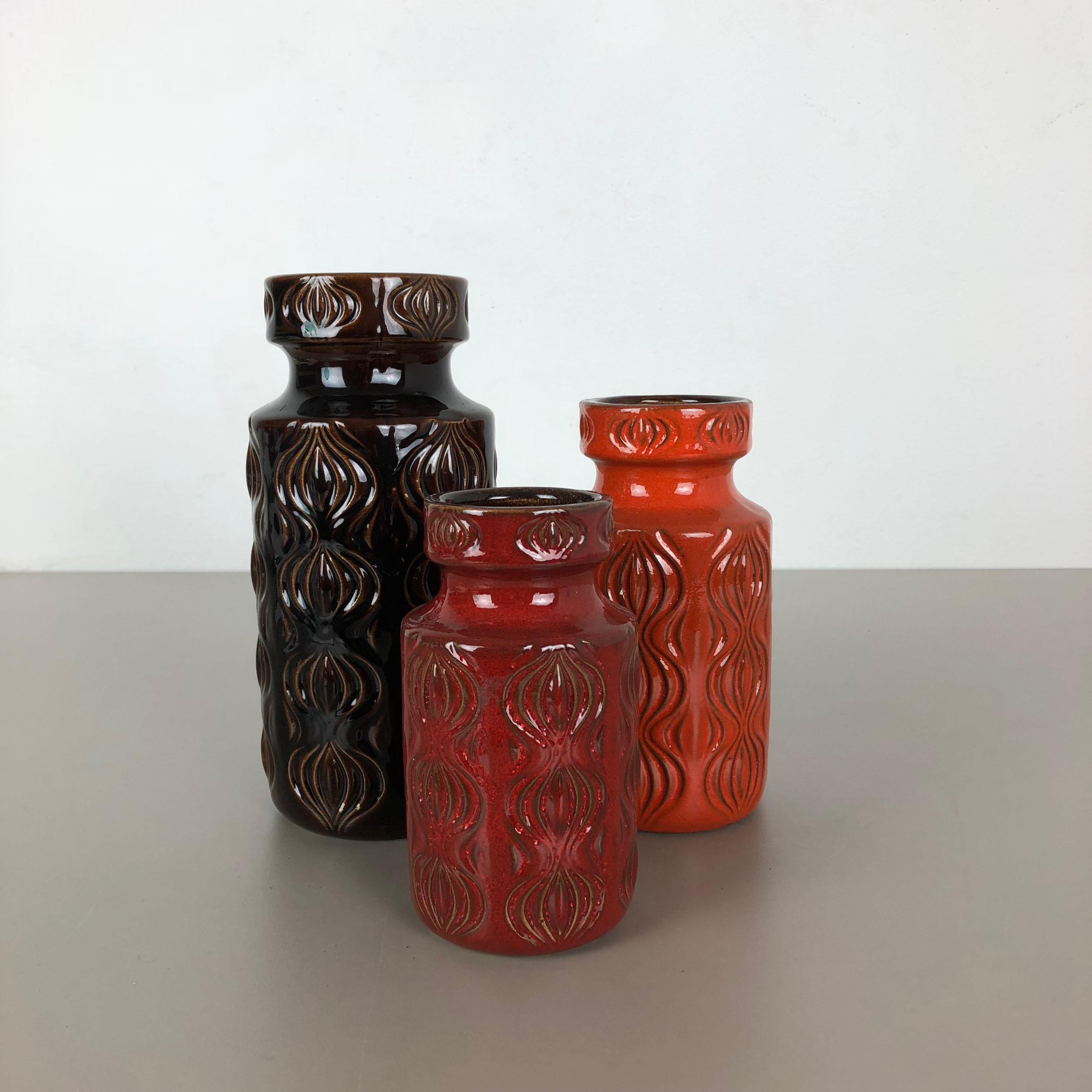 Set von drei Vintage-Vasen „Zwiebel“ aus Keramik in Fett Lava von Scheurich, Deutschland (Moderne der Mitte des Jahrhunderts) im Angebot