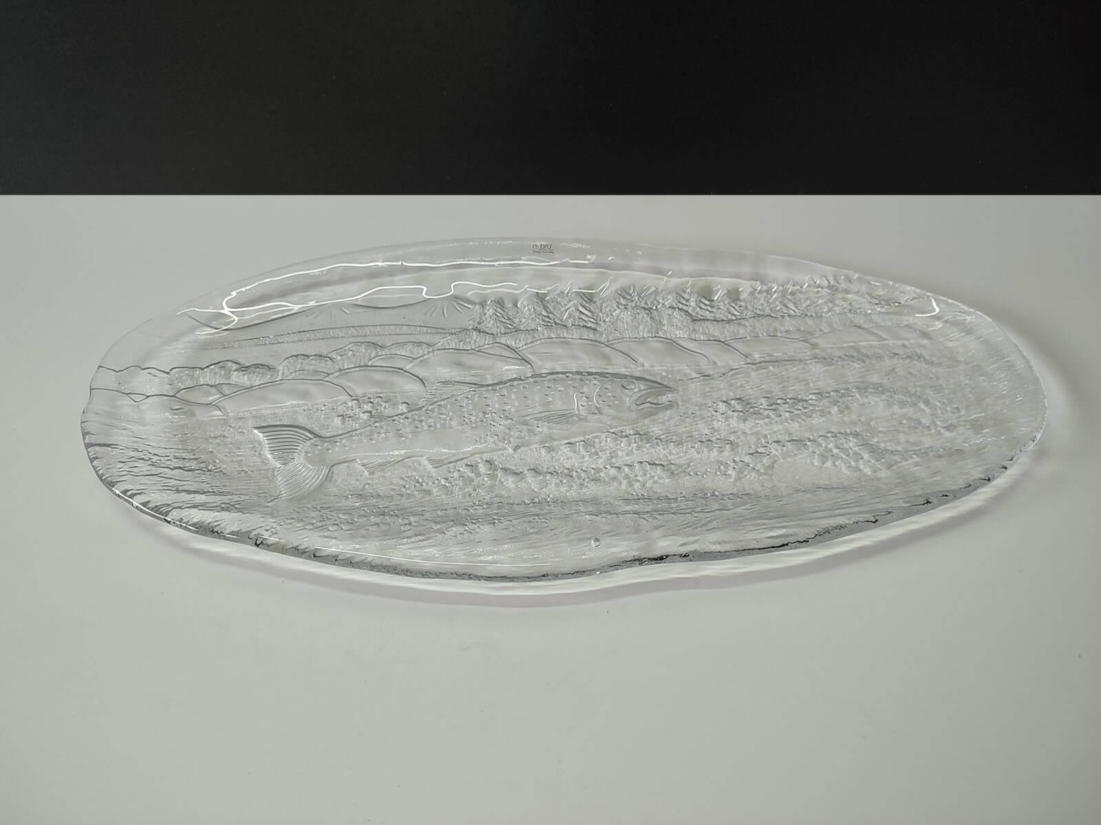 Set of Three Vintage Salmon Platters, Glass, Paul Isling for Nybro Glasbruk For Sale 1