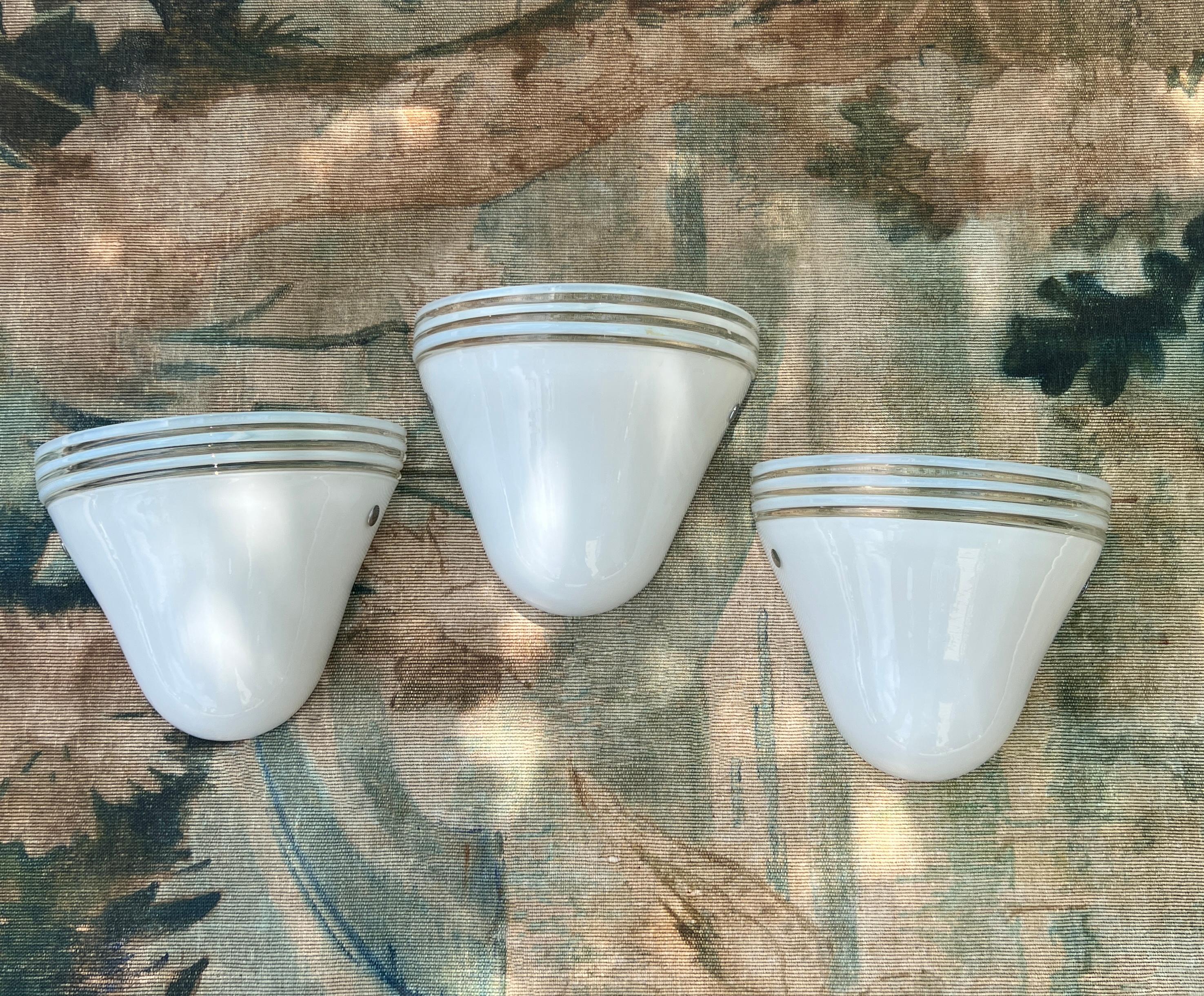 Hand-Crafted Set/Three Mid-Century Modern White Murano Glass Sconces by Leucos, Italy c. 1975 For Sale