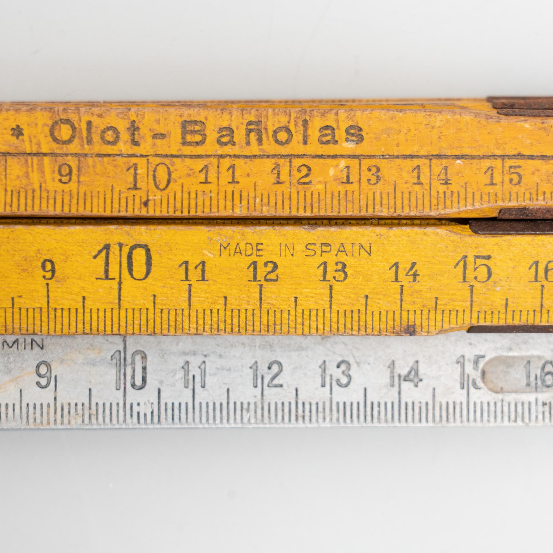 Set of Three Vintage Wooden Measuring Sticks, circa 1950 For Sale 3
