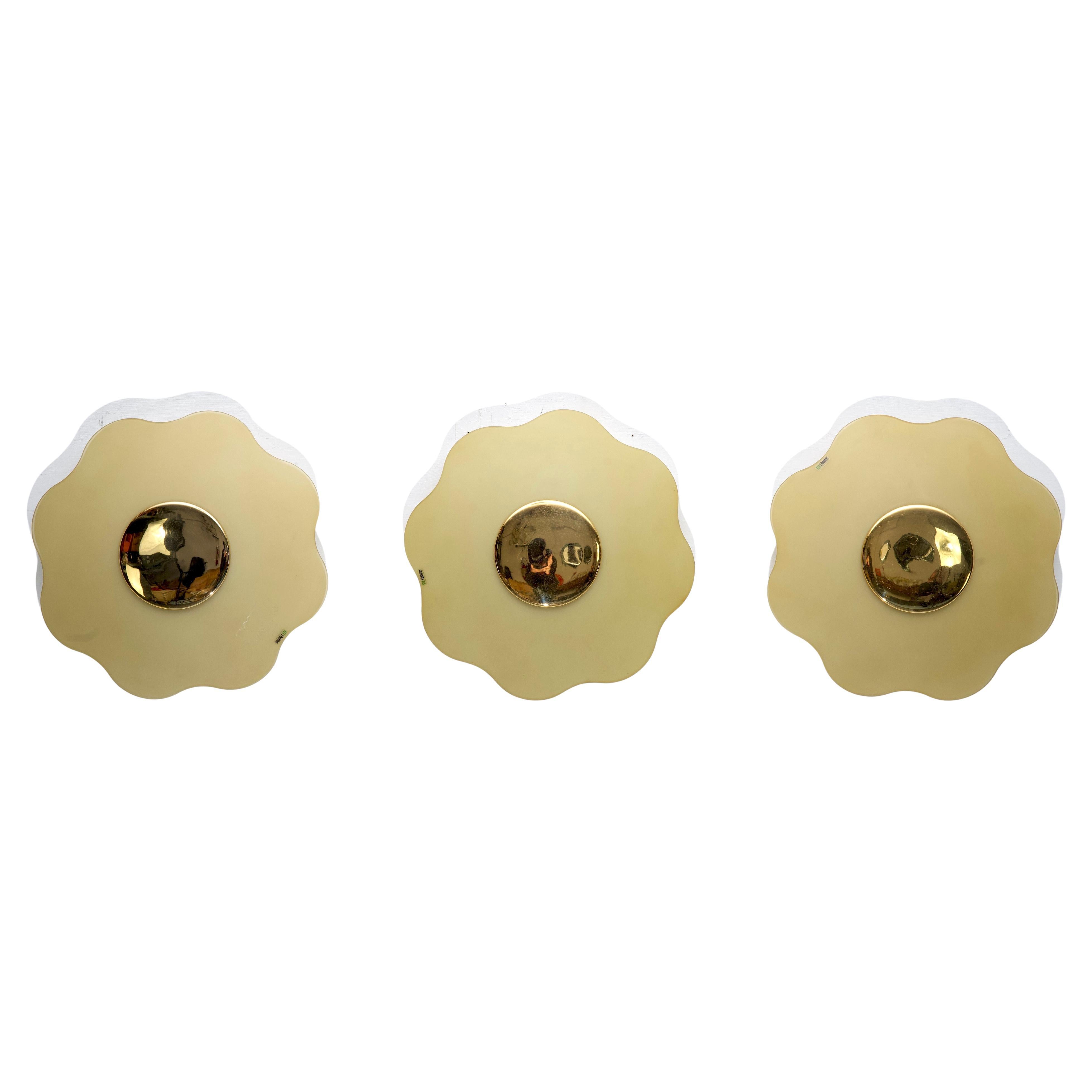 Set of three wall lamps by Fabbian in murano glass and brass. Italy 1970s