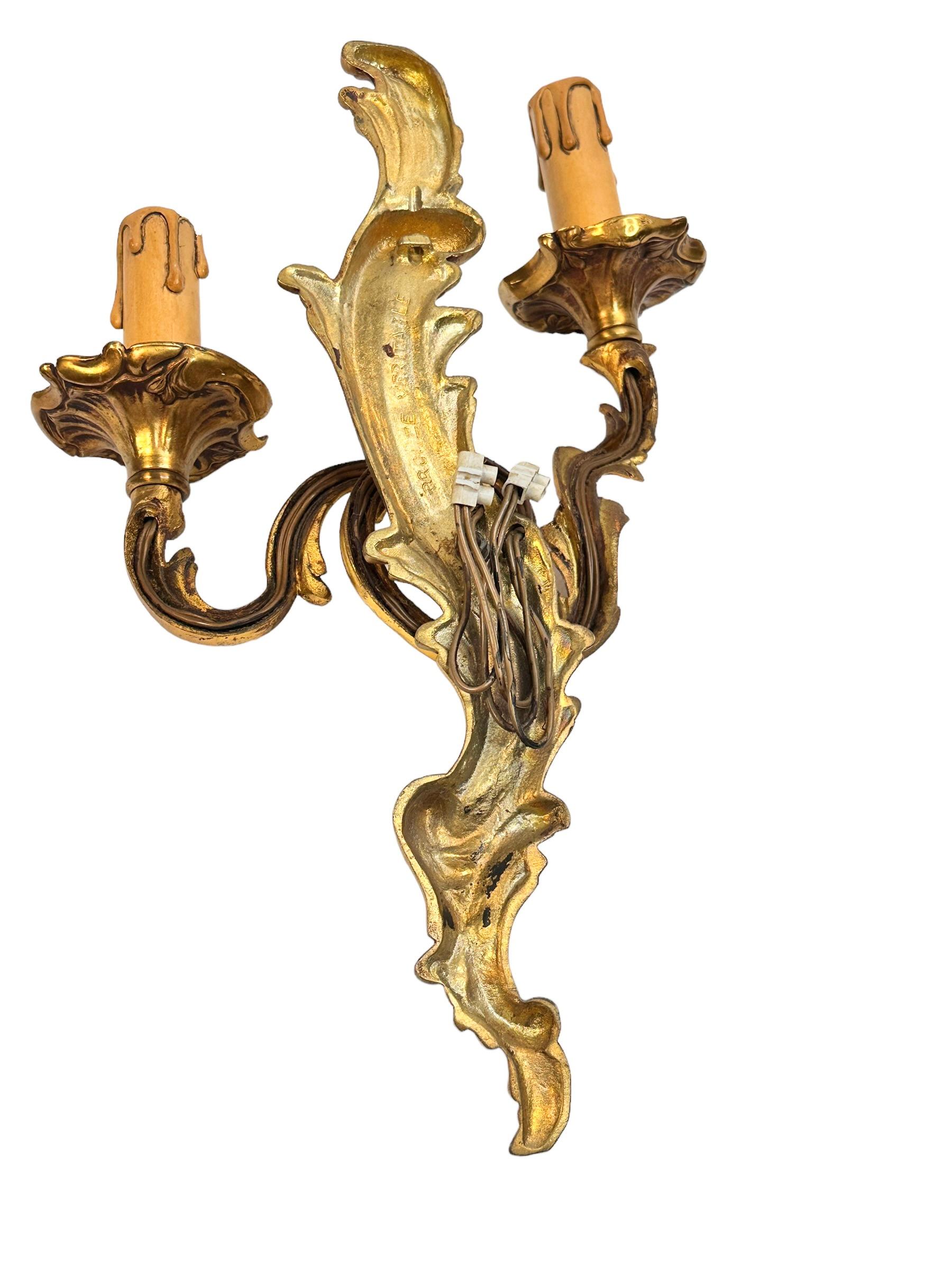 Set of Three Wall Light  Sconce Bronze Louis XV Style Acanthus Leaf, France  For Sale 2