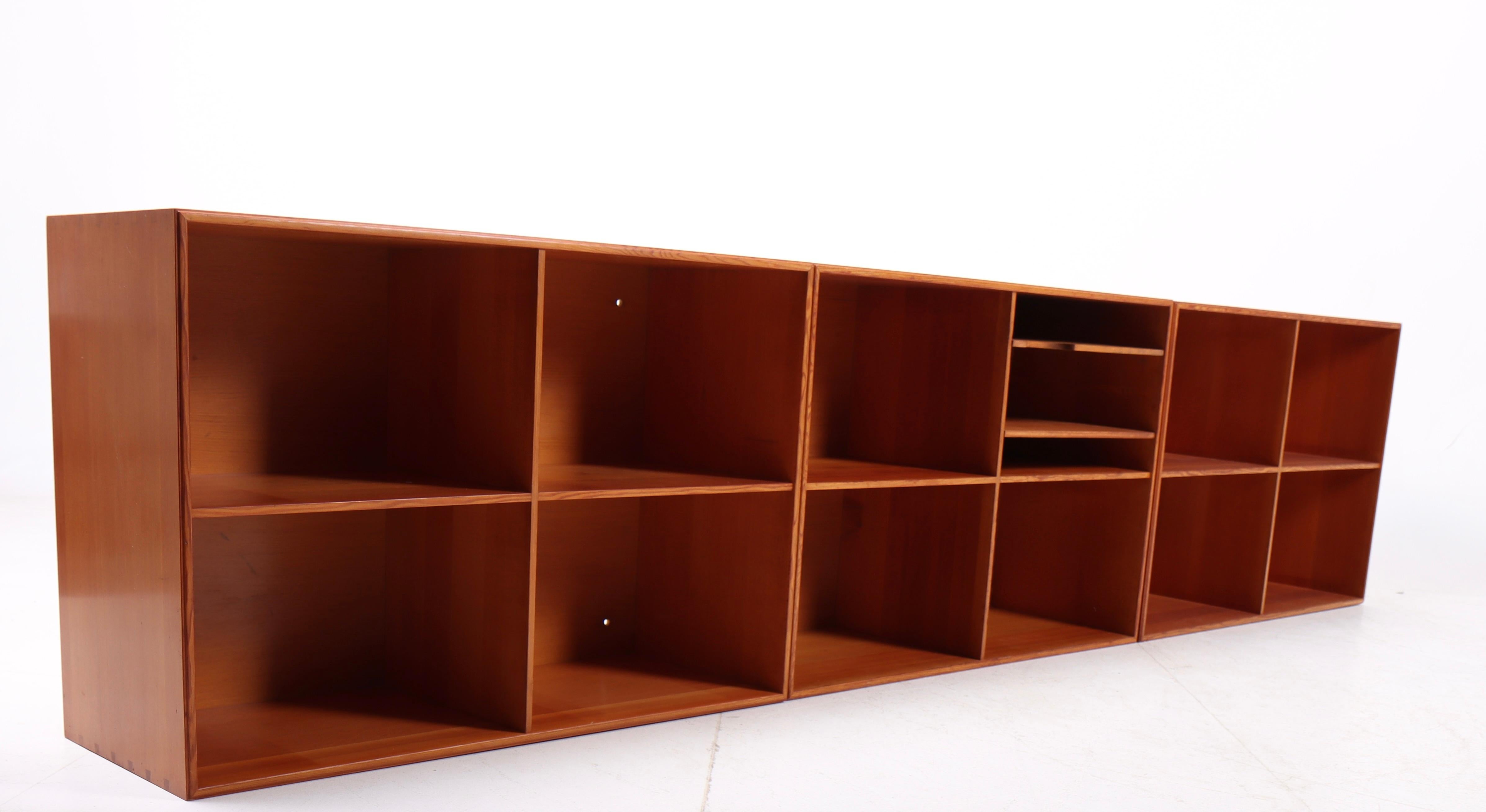 Set of Three Wall-Mounted Bookcases in Solid Oregon Pine by Mogensen Koch In Good Condition In Lejre, DK