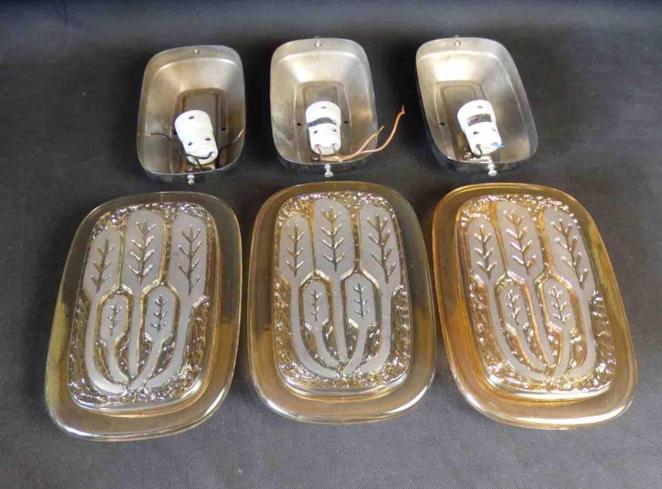 Set of Three Wheat Sheaf Motif Hillebrand Glass Sconces Mid-century, 1970s For Sale 6