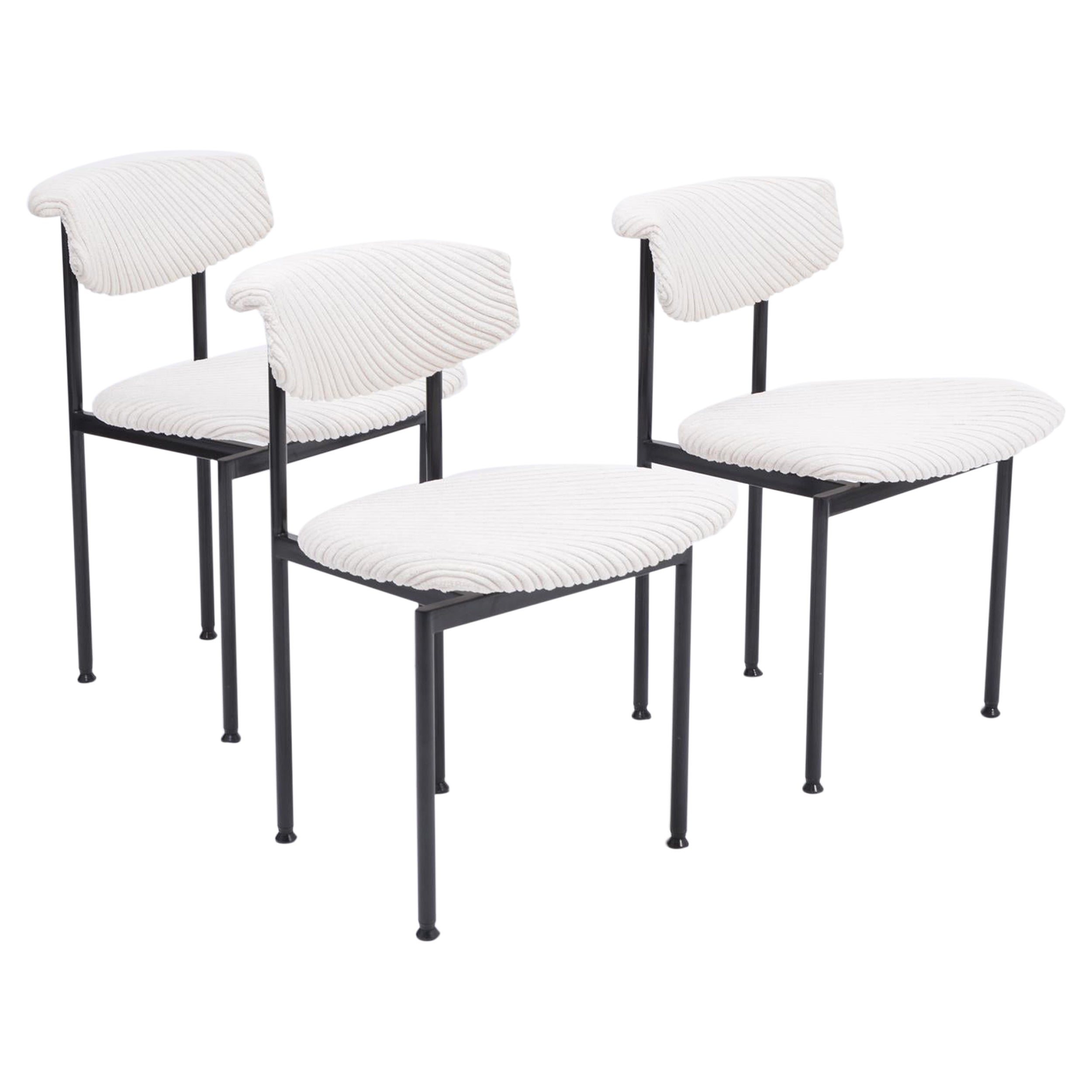 Set di tre sedie Alpha olandesi rivestite di bianco disegnate da Rudolf Wolf