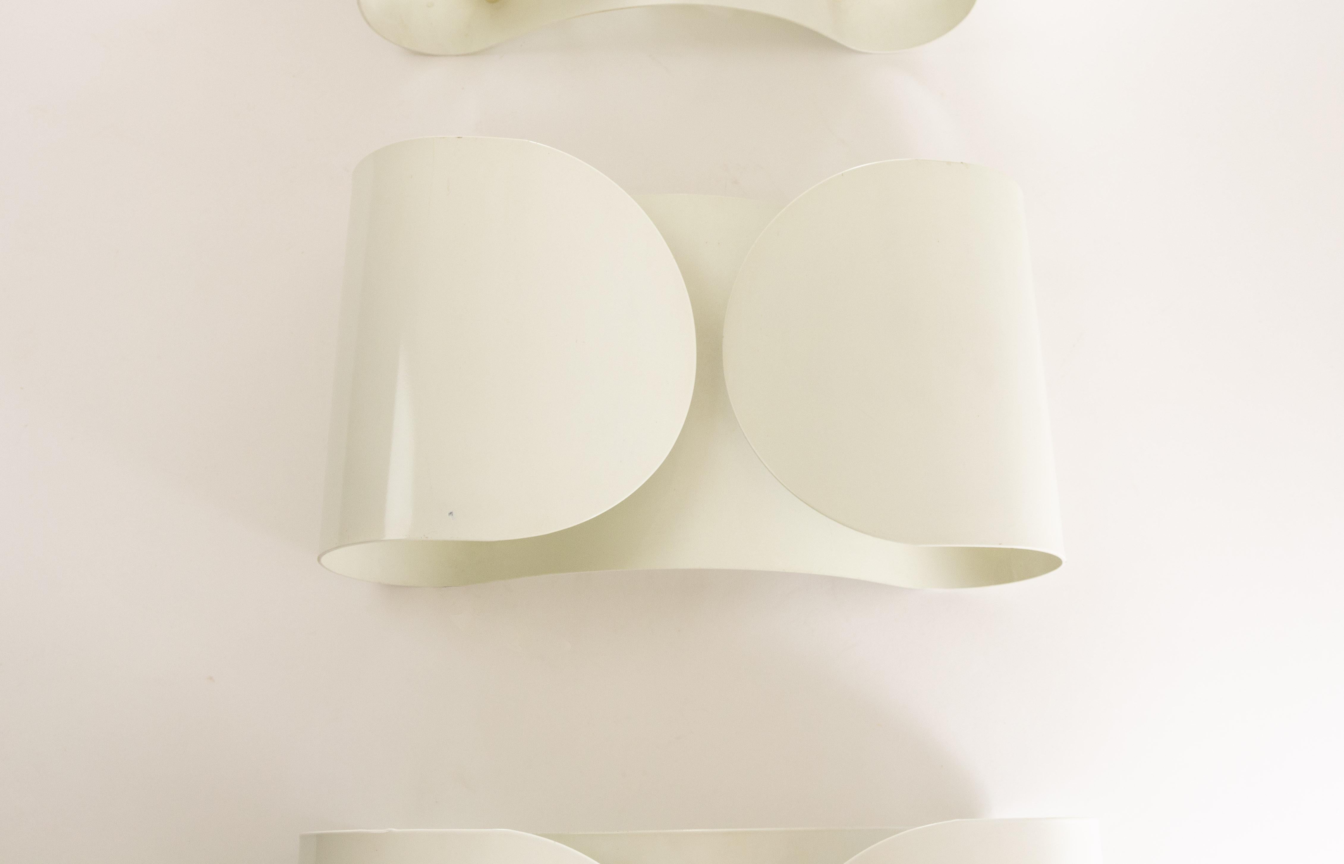 Lacquered Set of Three White Foglio Wall Lamps by Tobia Scarpa for Flos, 1960s