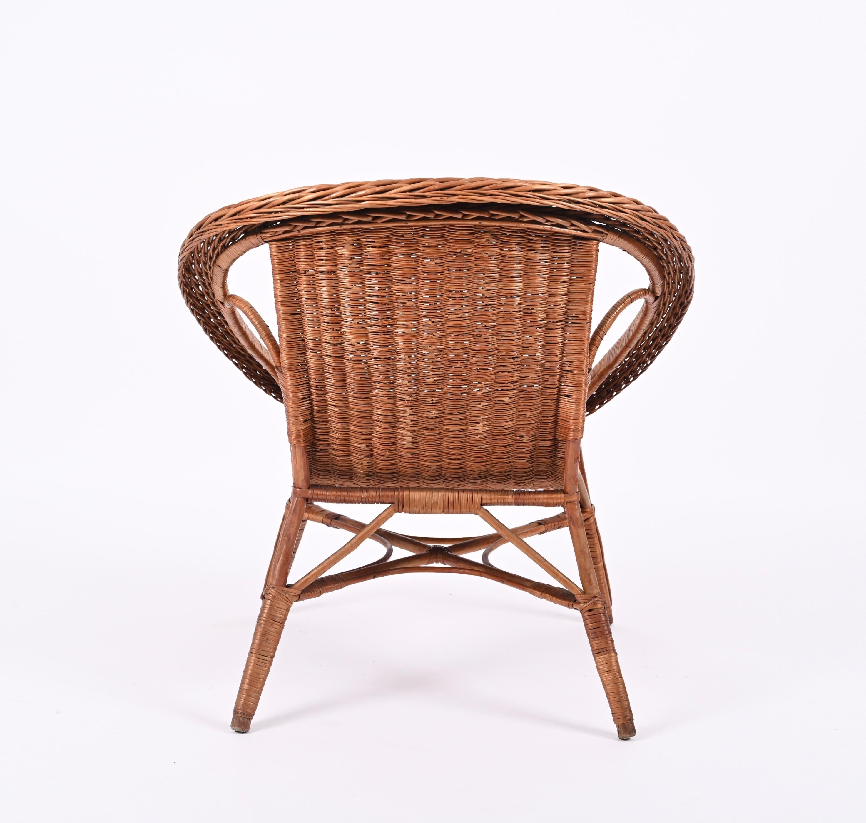 Set of Three Wicker and Wood Armchairs and Table, Italy 1960s For Sale 8