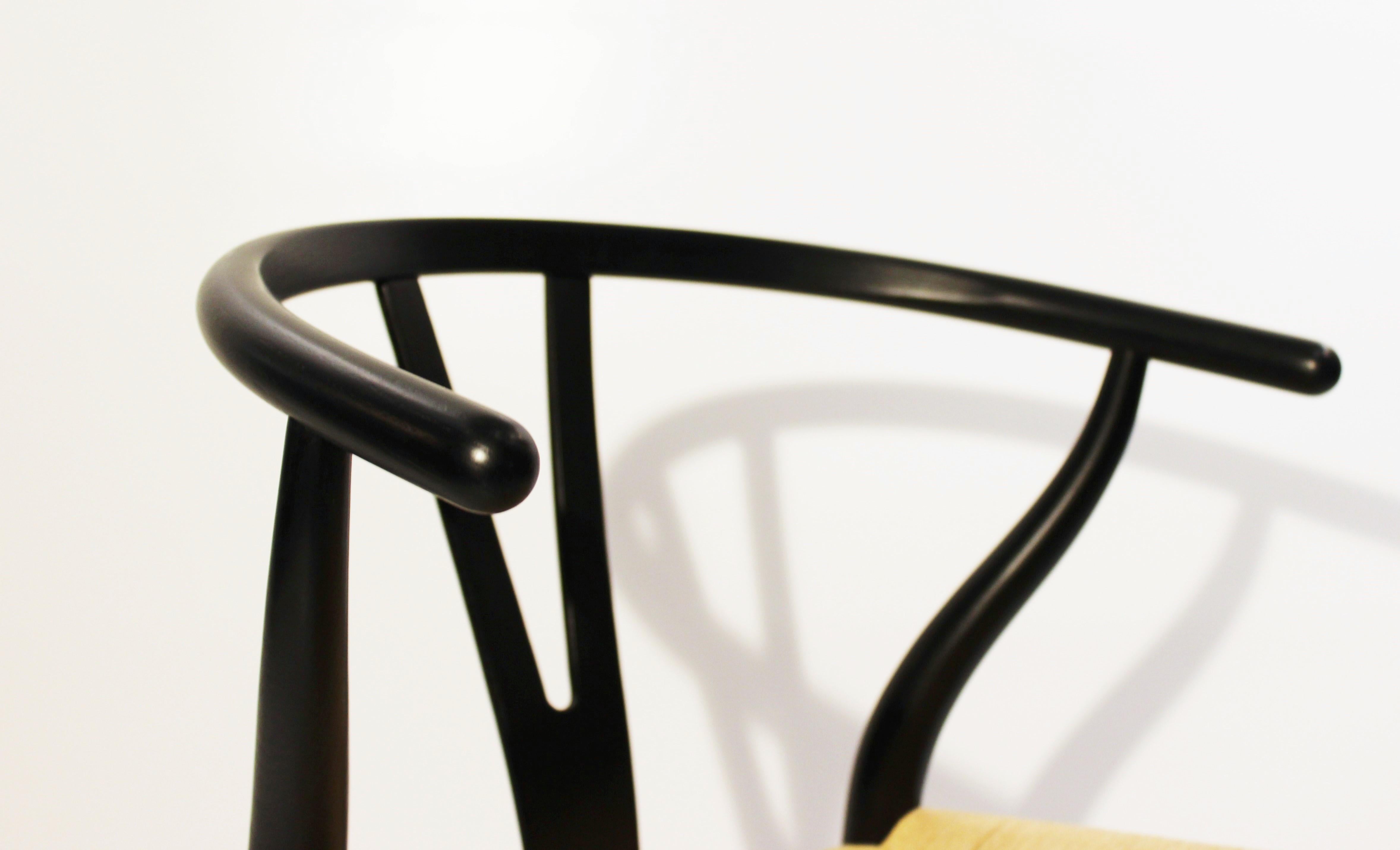 Set of Three Wishbone Chairs, Model CH24, by Hans J. Wegner In Good Condition In Lejre, DK