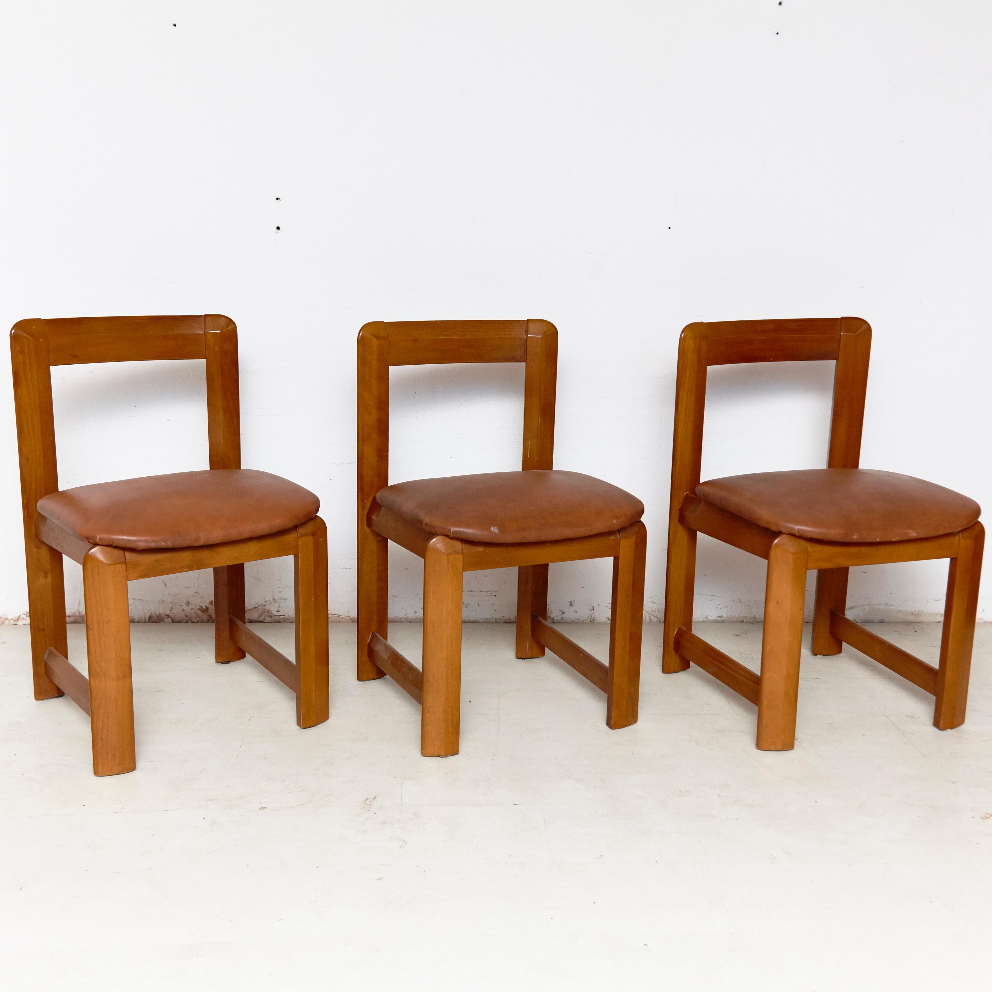 Set of Three Wood Chairs and Dining Table by Guillaumes, circa 1960 3