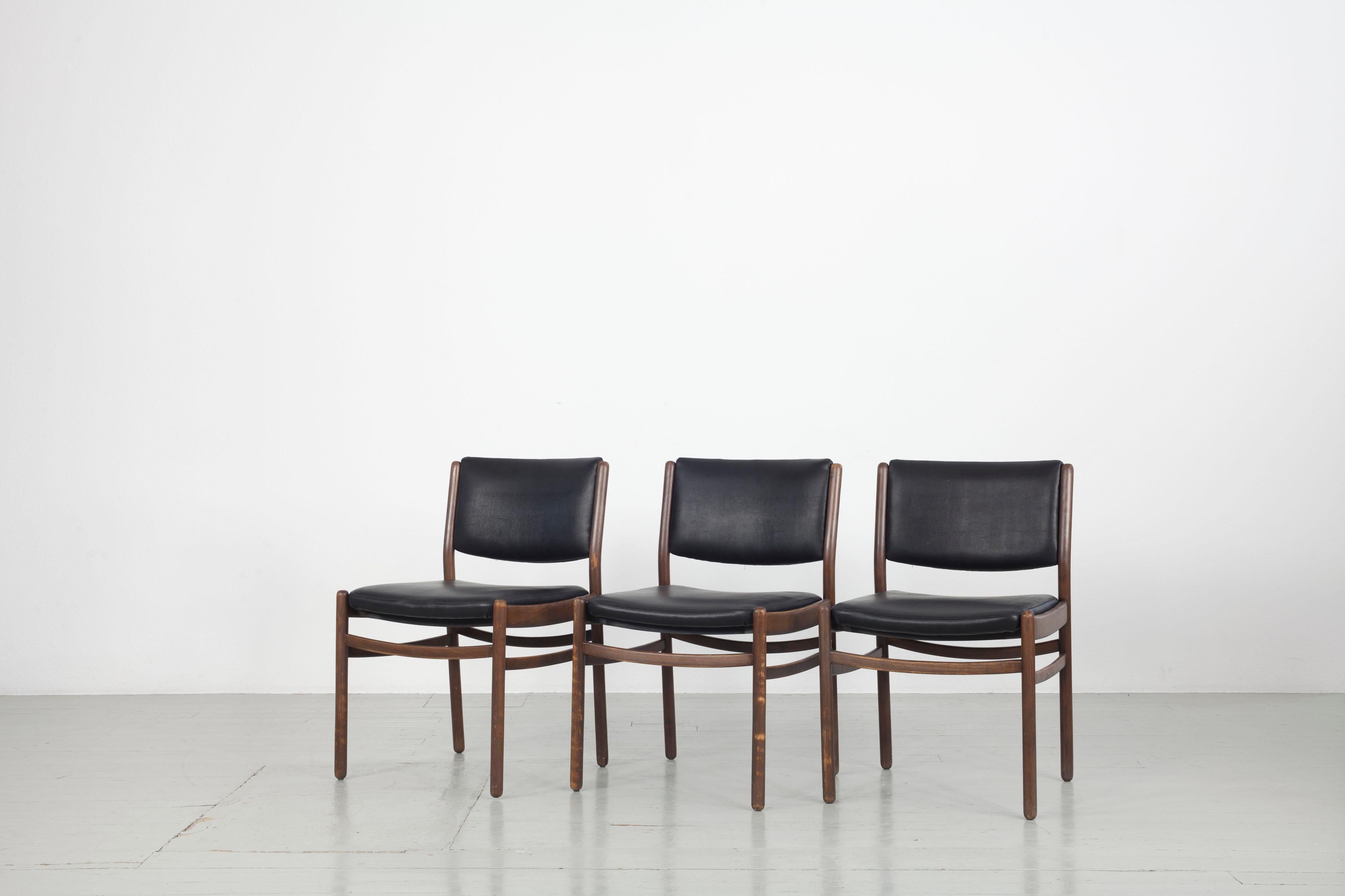 Faux Leather Set of Three Wooden Chairs with Black Leatherette Upholstery, Italy 60s For Sale