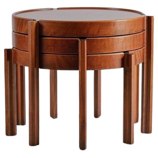 Ensemble de trois tables gigognes en bois, Italie années 1950 en vente