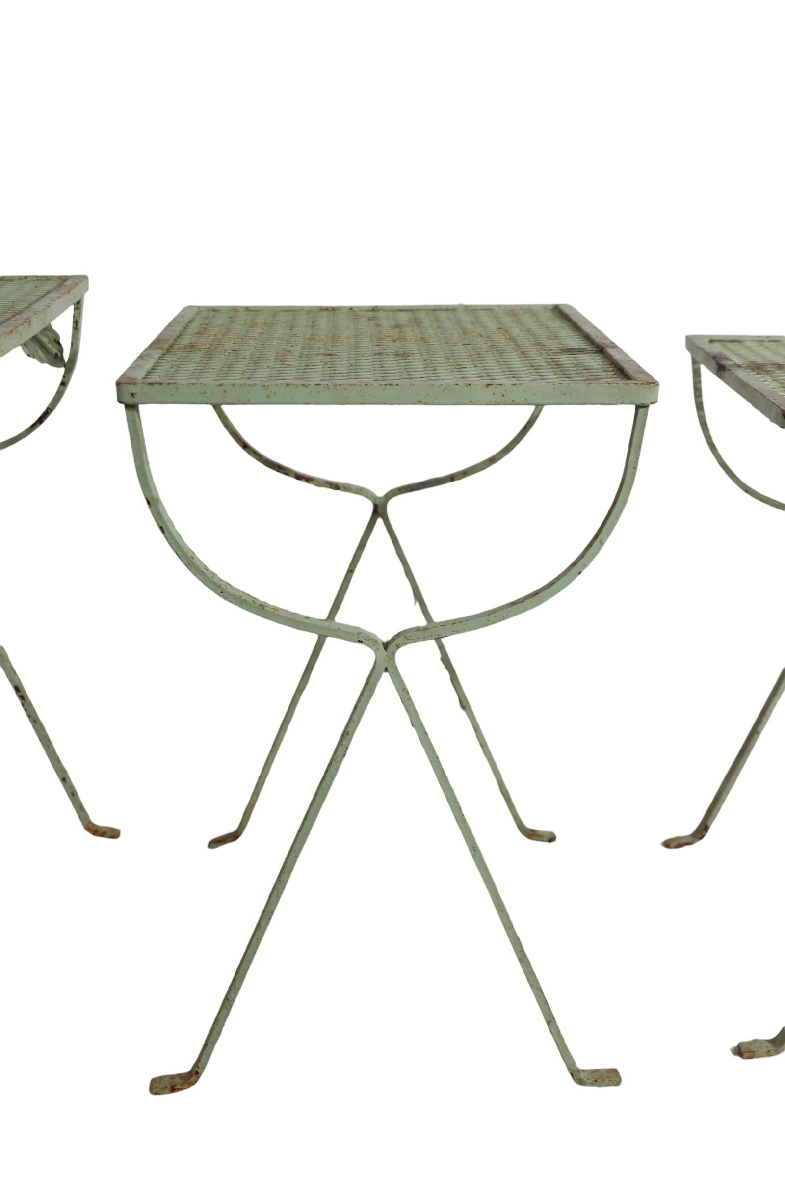 Set of Three Wrought Iron  Nesting Garden Patio Poolside Tables by Salterini In Good Condition In New York, NY