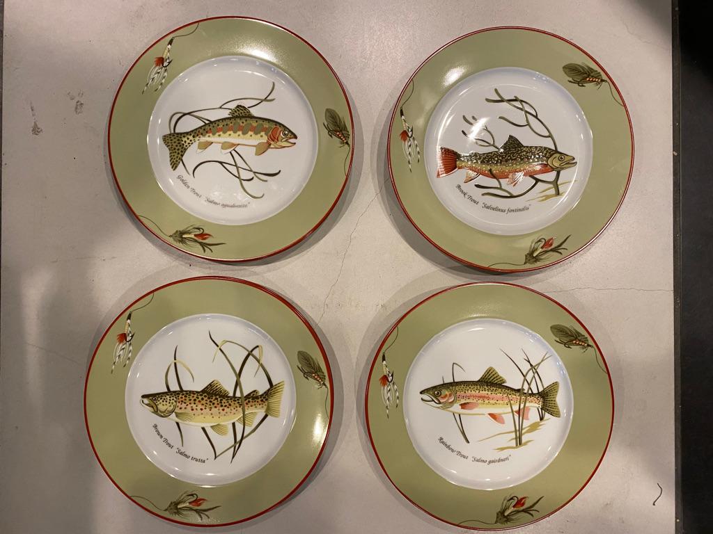 This is a full set of Tiffany & Company Dinnerware China of Rainbow Trout plates 
(never been used the small lite blue tag is still on the back made for Tiffany in Japan.