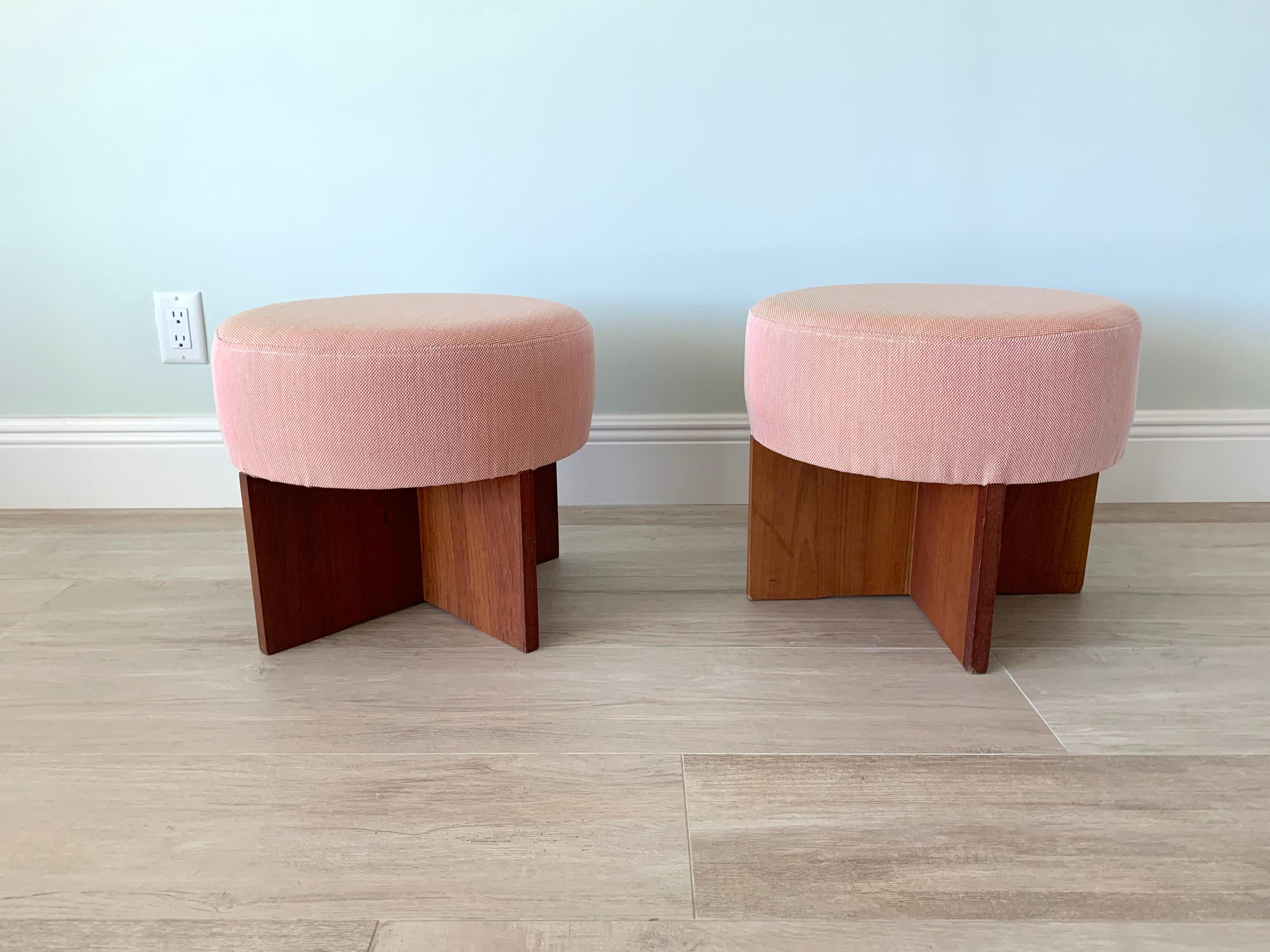 Pair of Mid-Century Modern stools in the manner of Frank Lloyd Wright.
Solid mahogany wood and Kvadrat Steelcut Trio Fabric.
Made in the USA in the 1950s.