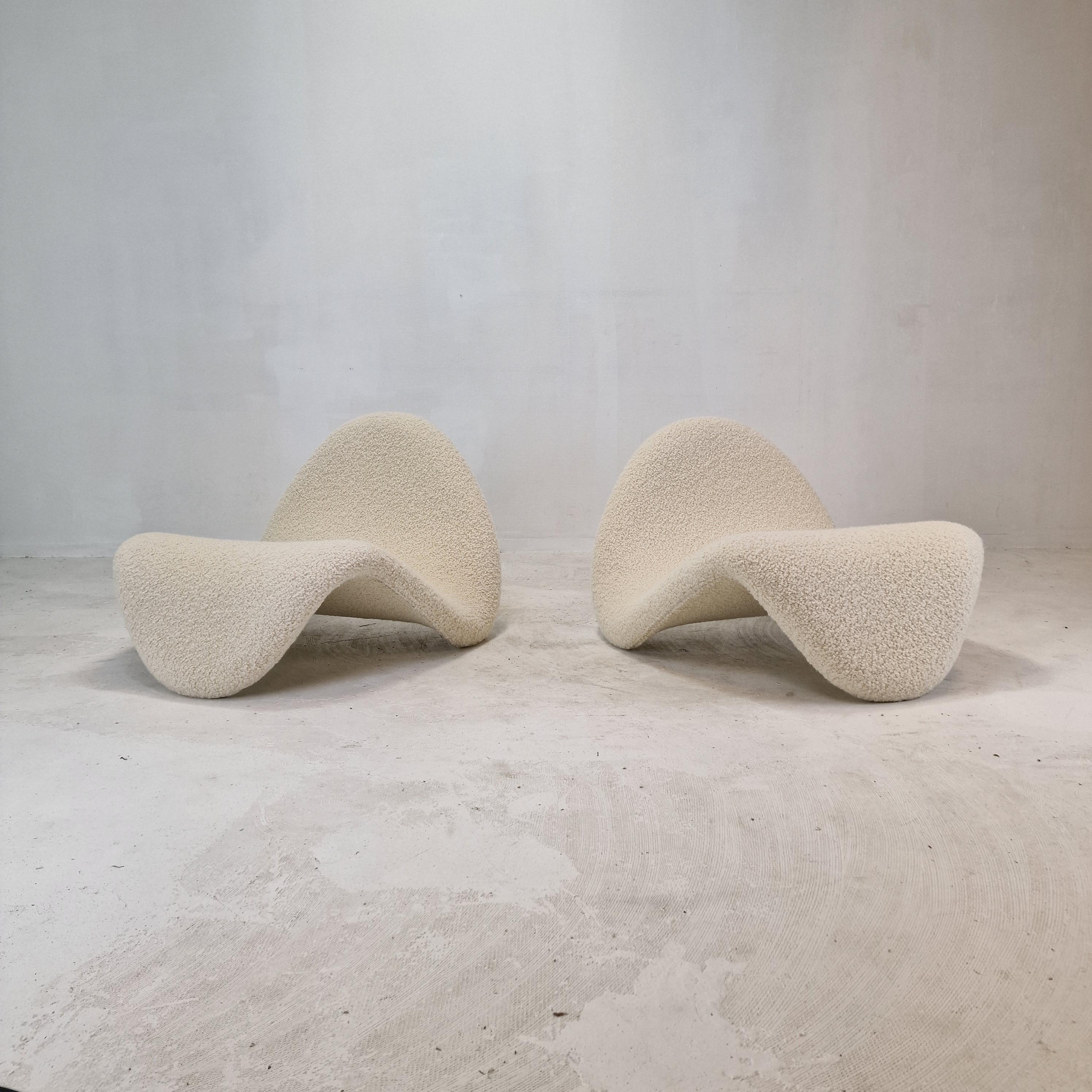 Set amazing and very comfortable Tongue chairs, designed by the French designer Pierre Paulin in the 60s and produced by Artifort. 

These original chairs are completely restored by a French Pierre Paulin specialist. 

The foam is renewed and