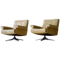 Set of Tow DS 35 Leather Armchair by De Sede Lounge Chair Rotatable